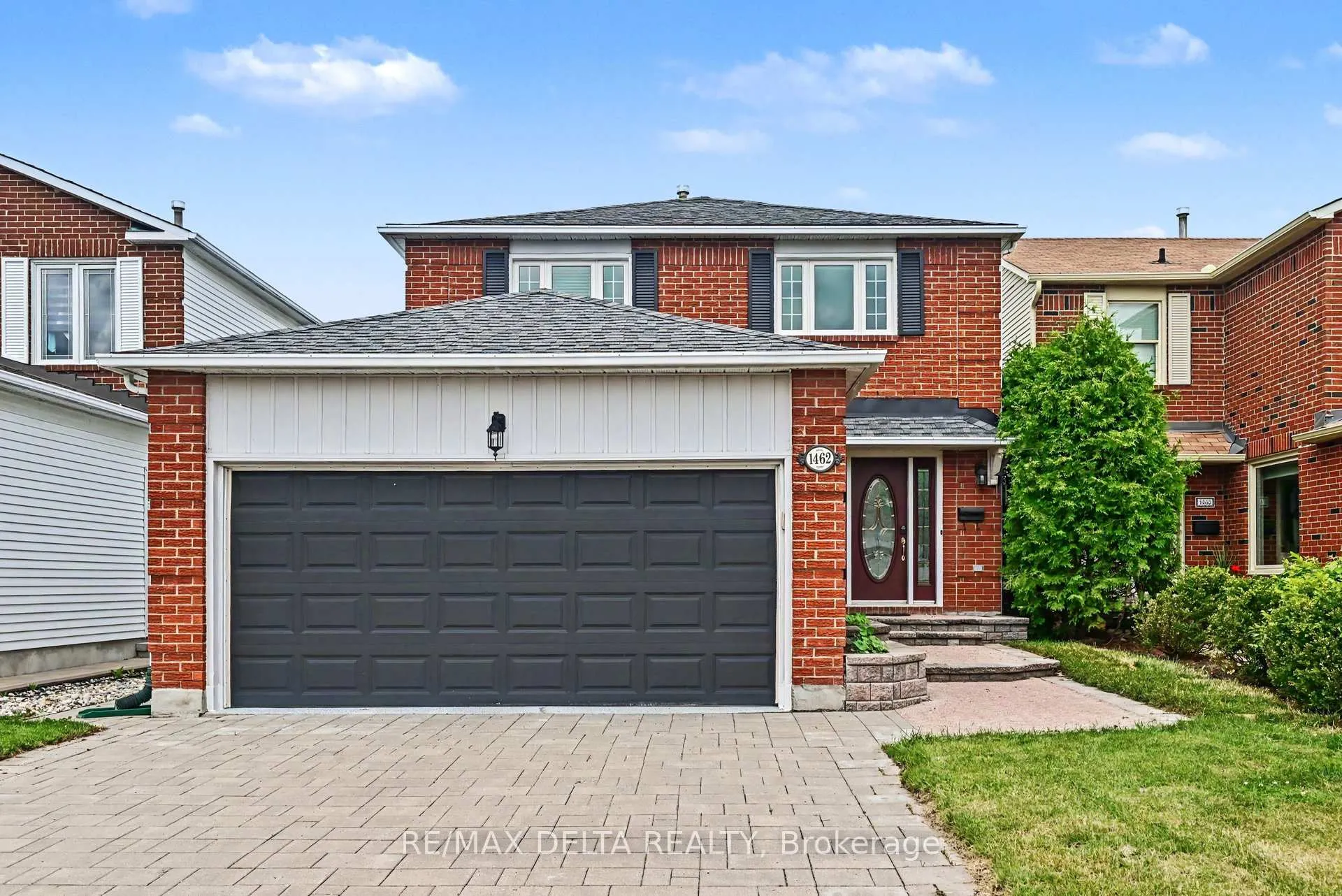 Photo 3 of 1462 Laurin Crescent, Ottawa, Bilberry Creek/Queenswood Heights — HOMEH