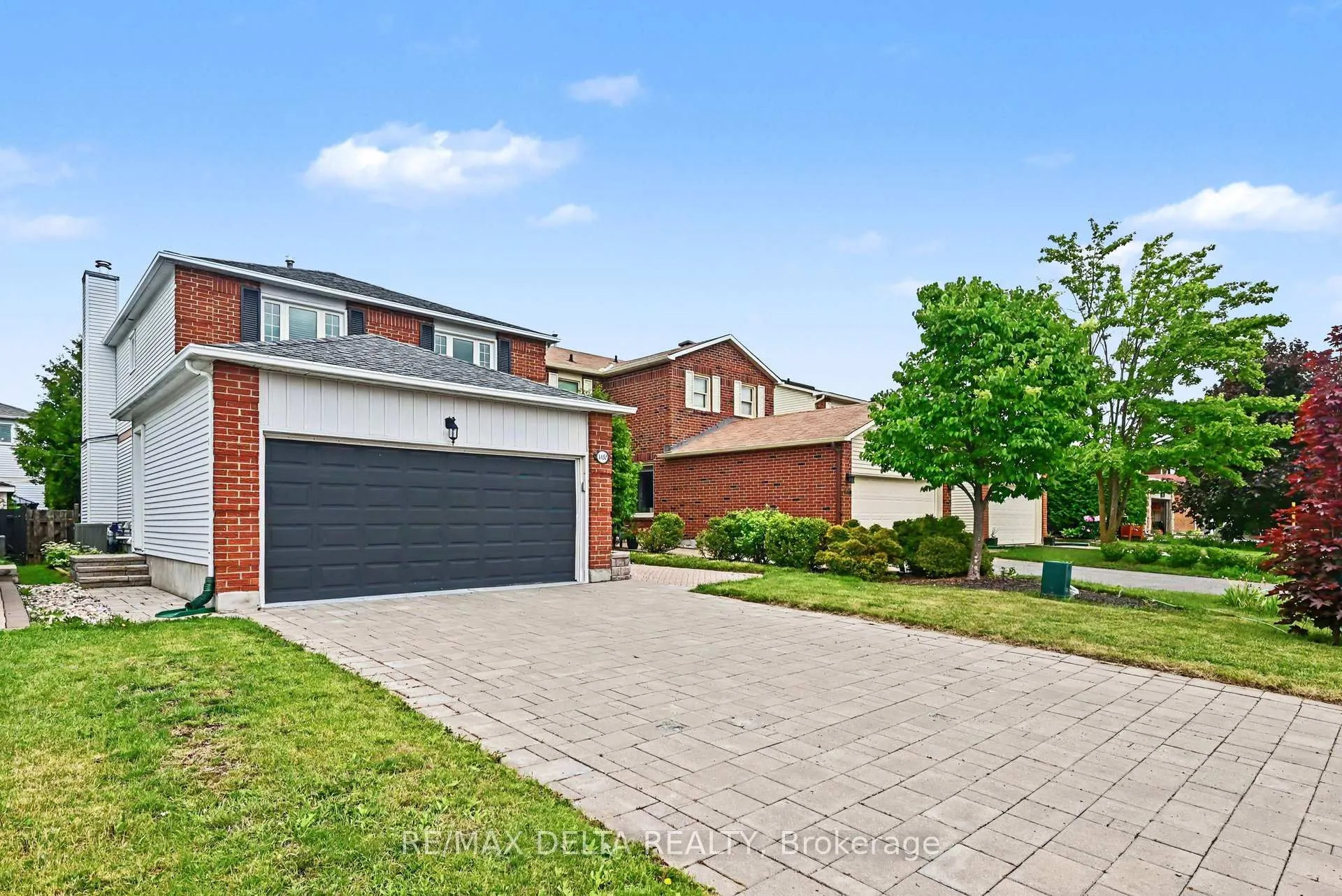 Photo 4 of 1462 Laurin Crescent, Ottawa, Bilberry Creek/Queenswood Heights — HOMEH