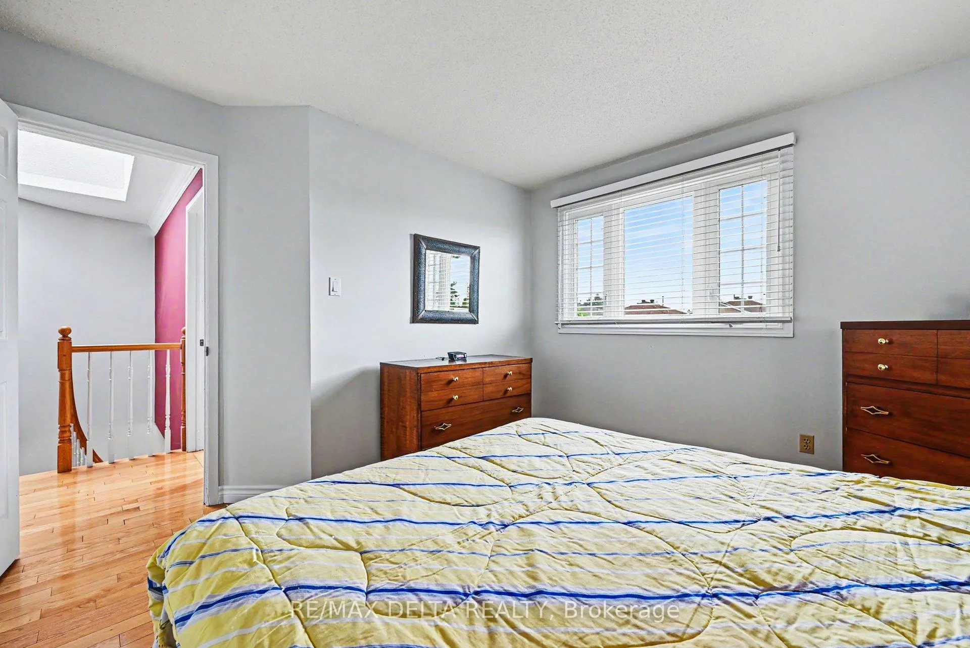 Photo 24 of 1462 Laurin Crescent, Ottawa, Bilberry Creek/Queenswood Heights — HOMEH
