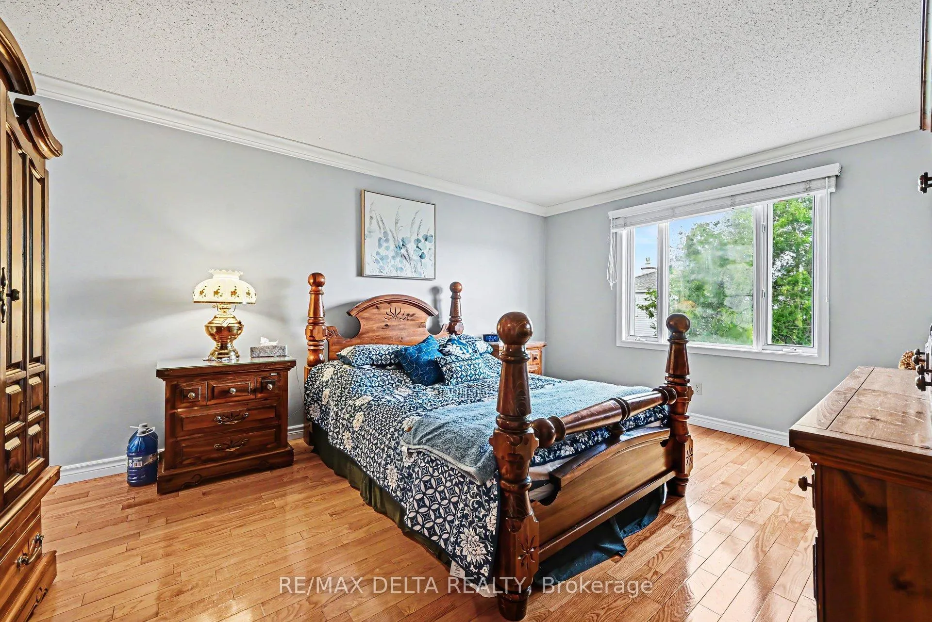 Photo 28 of 1462 Laurin Crescent, Ottawa, Bilberry Creek/Queenswood Heights — HOMEH