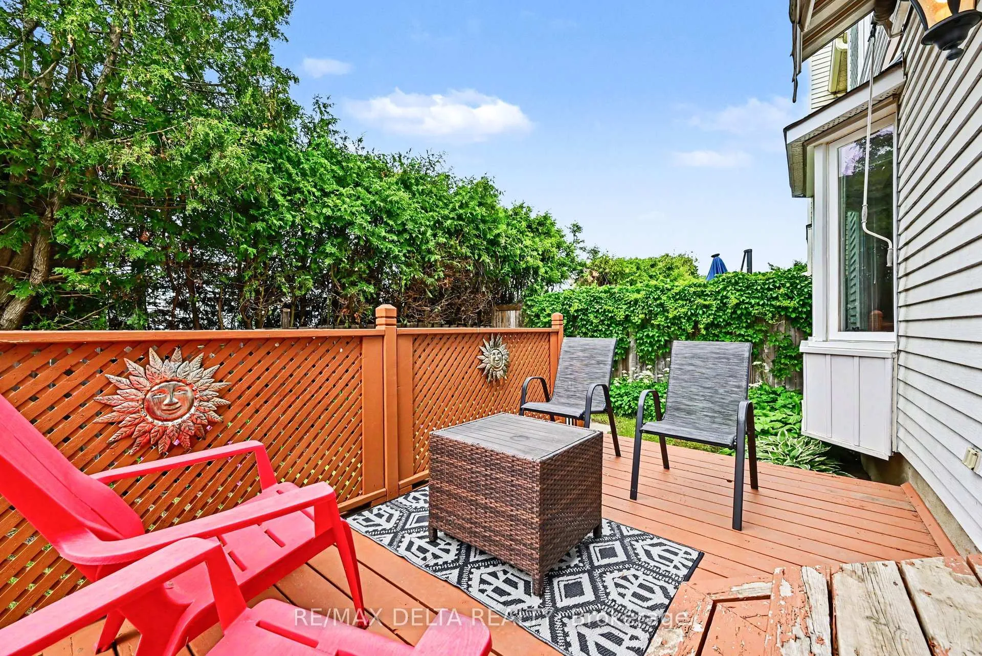 Photo 40 of 1462 Laurin Crescent, Ottawa, Bilberry Creek/Queenswood Heights — HOMEH