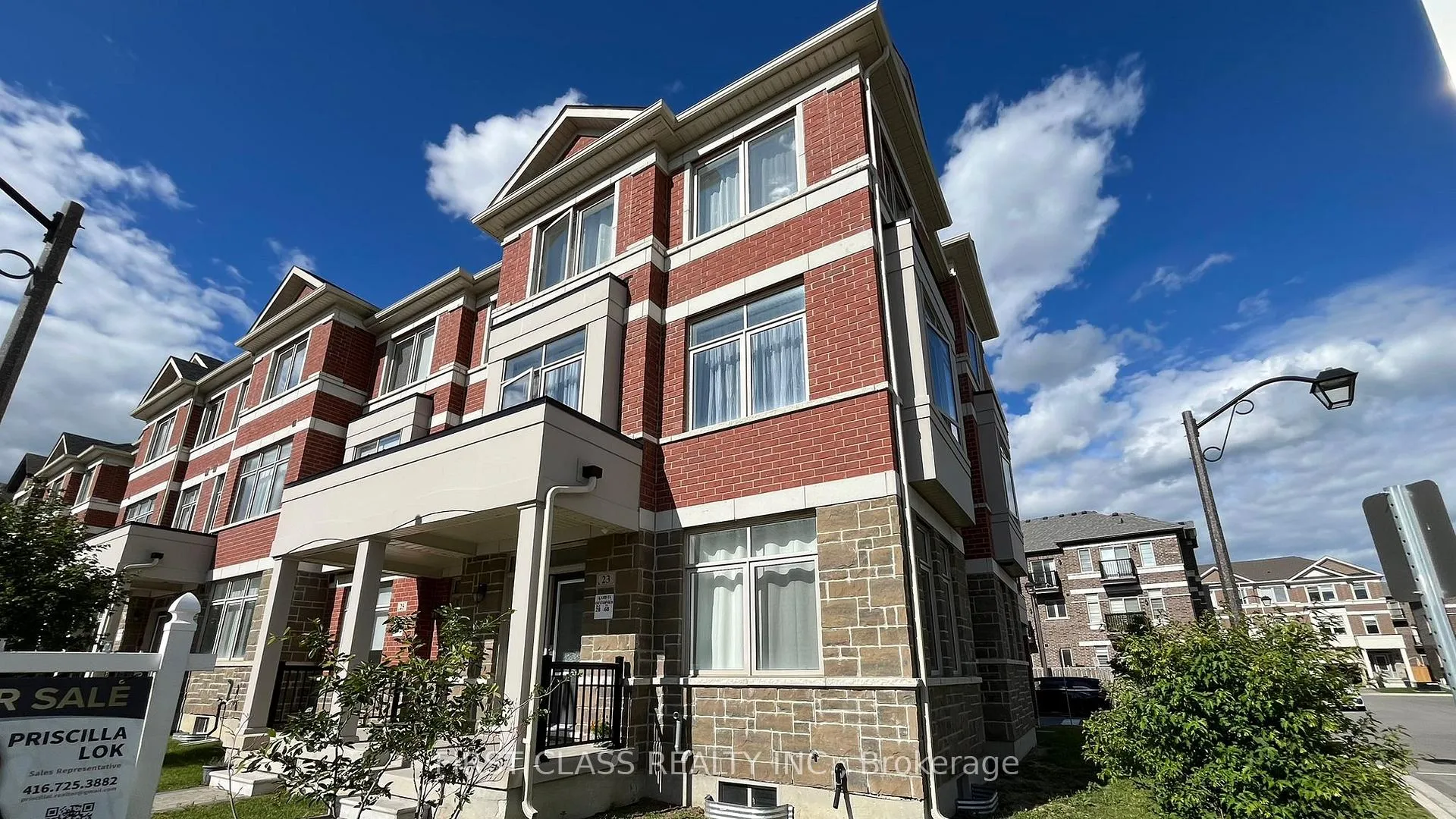 Photo 2 of 23 Floyd Ford Way, Markham, Cedar Grove — HOMEH