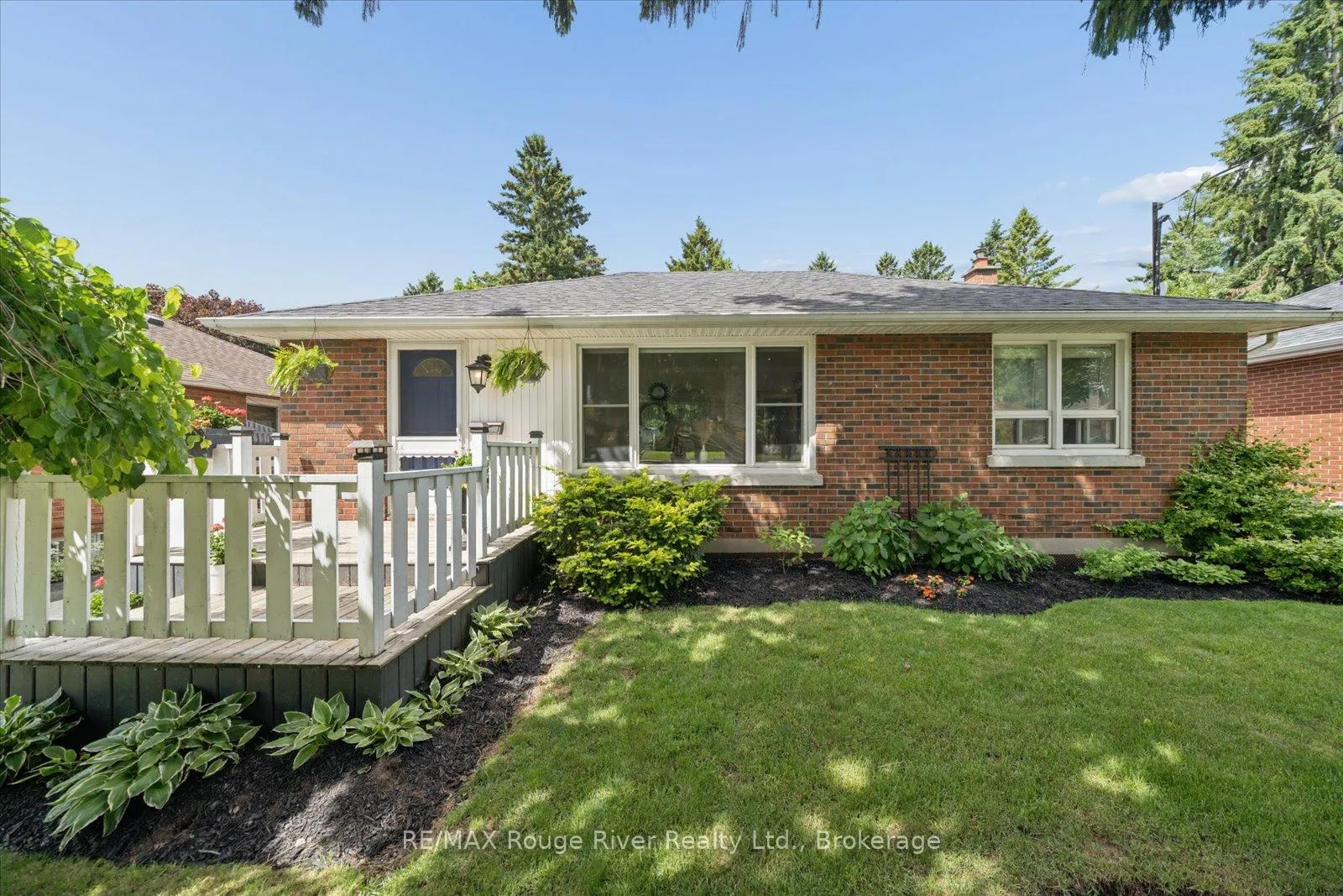 Photo 2 of 270 Windsor Street, Oshawa, Donevan — HOMEH