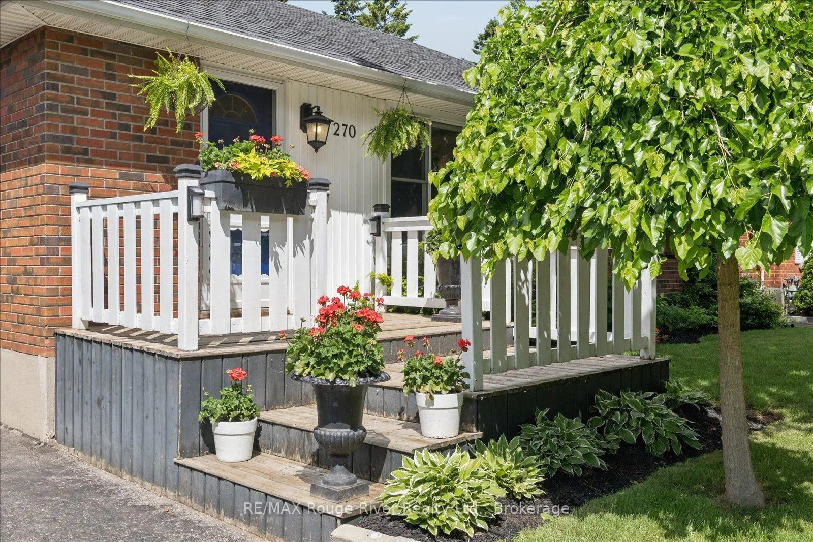Photo 4 of 270 Windsor Street, Oshawa, Donevan — HOMEH