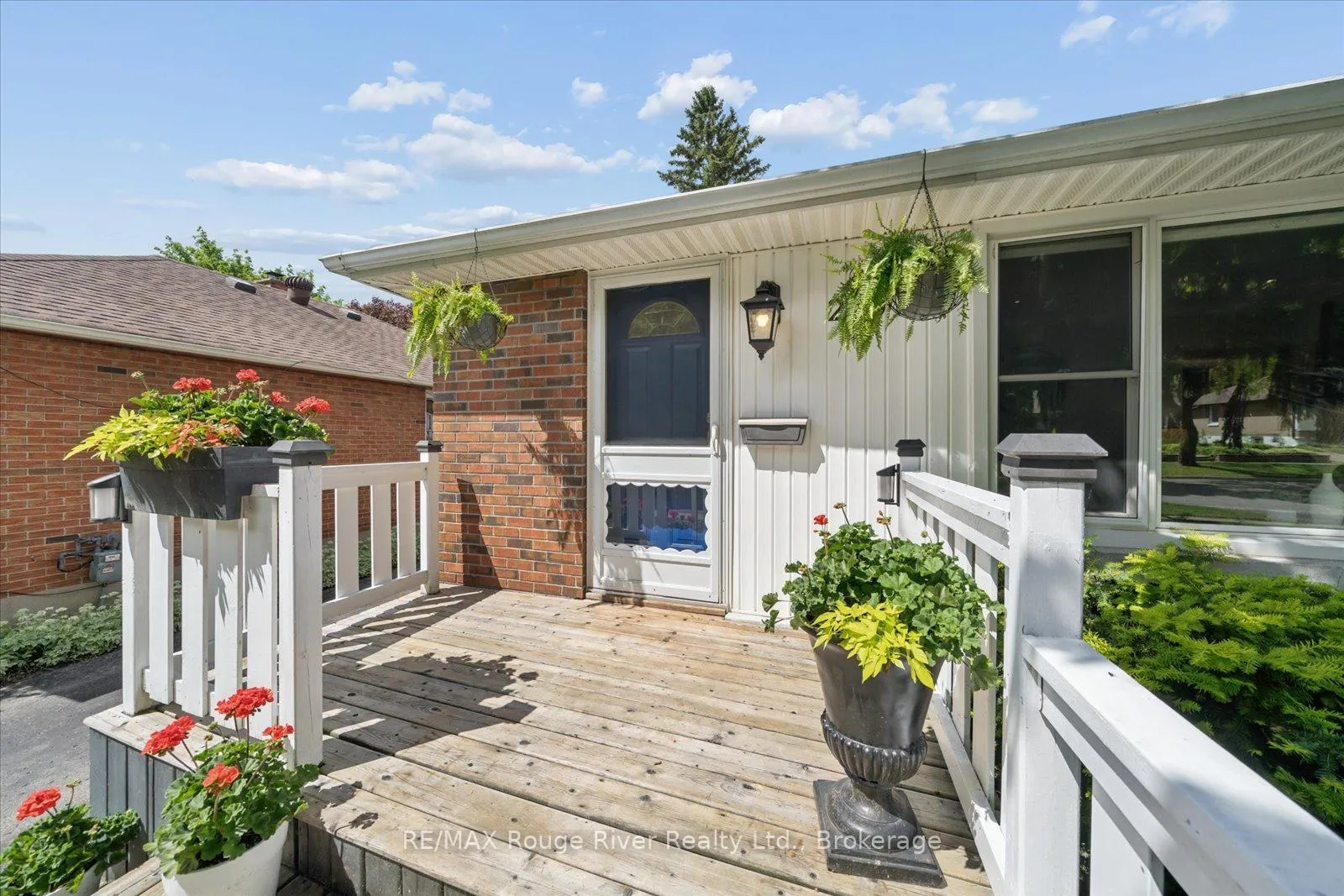 Photo 5 of 270 Windsor Street, Oshawa, Donevan — HOMEH