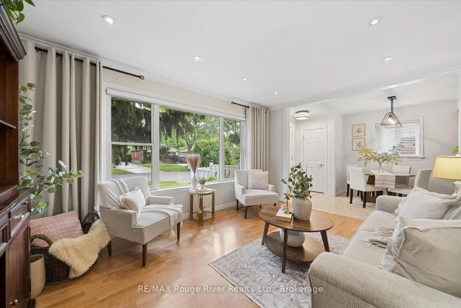 Photo 9 of 270 Windsor Street, Oshawa, Donevan — HOMEH