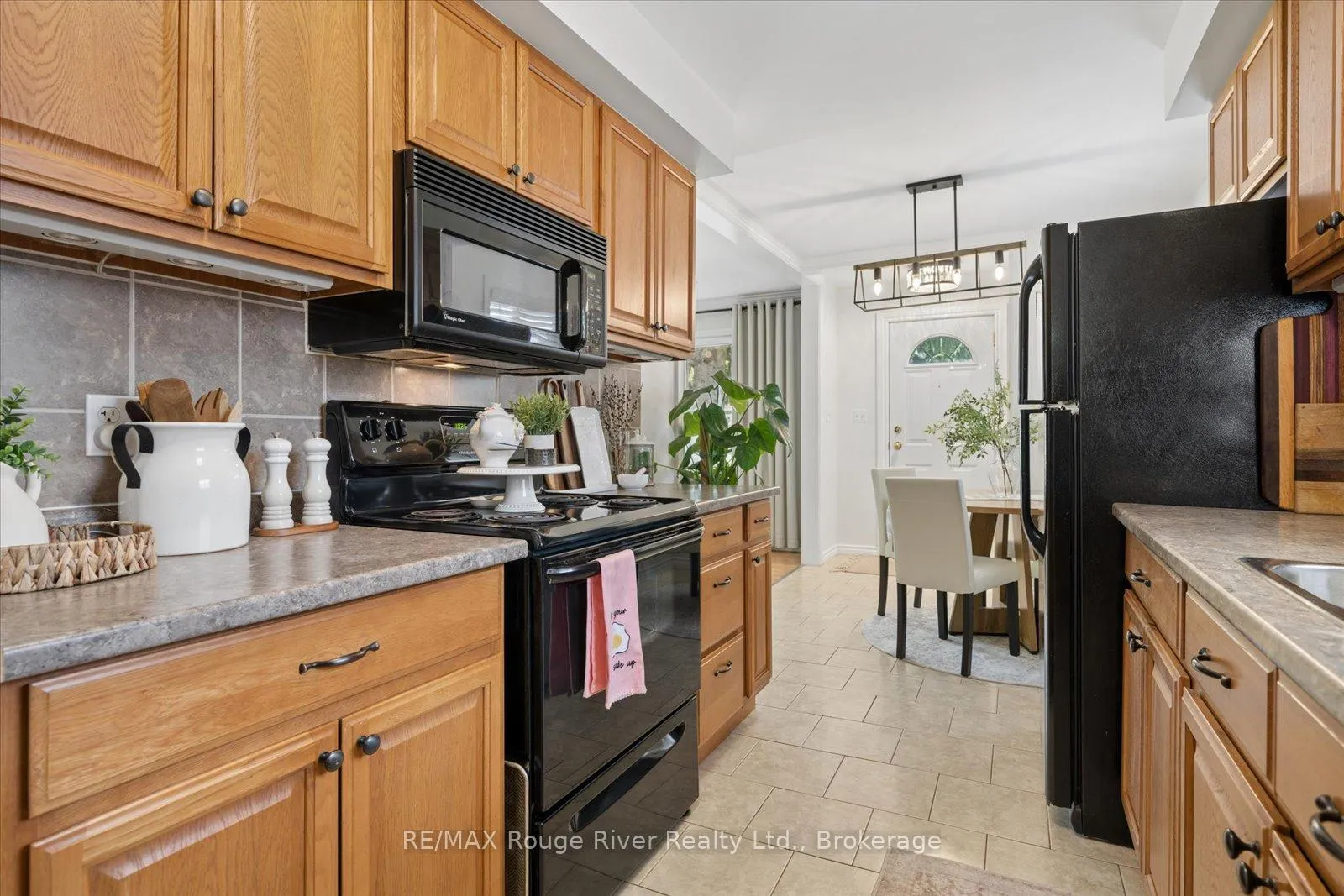 Photo 14 of 270 Windsor Street, Oshawa, Donevan — HOMEH