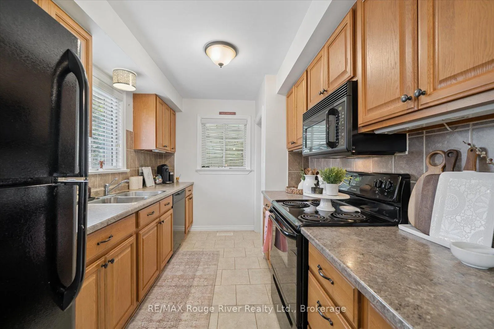 Photo 15 of 270 Windsor Street, Oshawa, Donevan — HOMEH