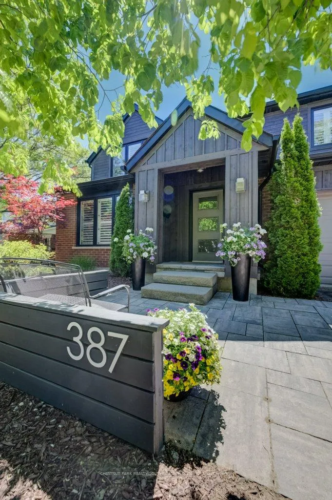 Photo 2 of 387 Stillmeadow Circle, Waterloo — HOMEH