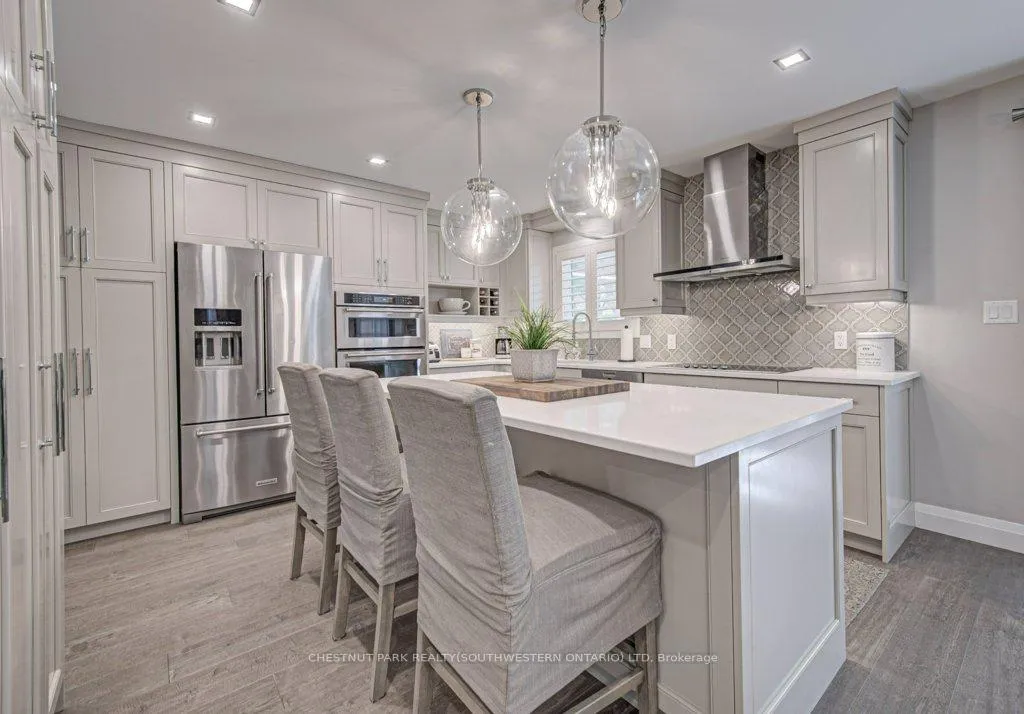 Photo 11 of 387 Stillmeadow Circle, Waterloo — HOMEH