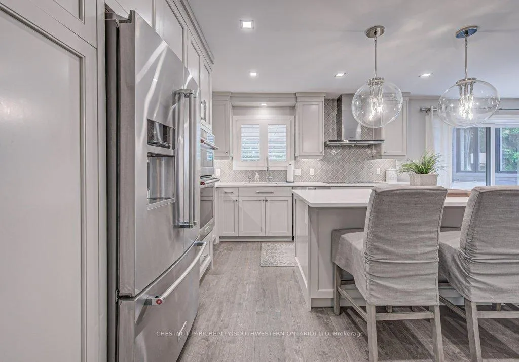 Photo 14 of 387 Stillmeadow Circle, Waterloo — HOMEH