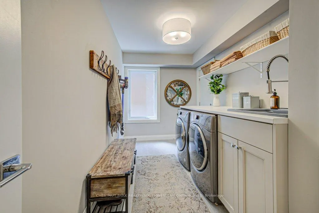 Photo 18 of 387 Stillmeadow Circle, Waterloo — HOMEH