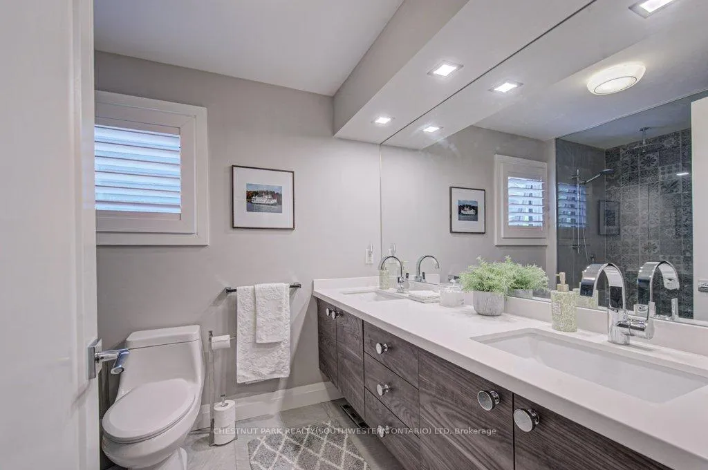 Photo 31 of 387 Stillmeadow Circle, Waterloo — HOMEH