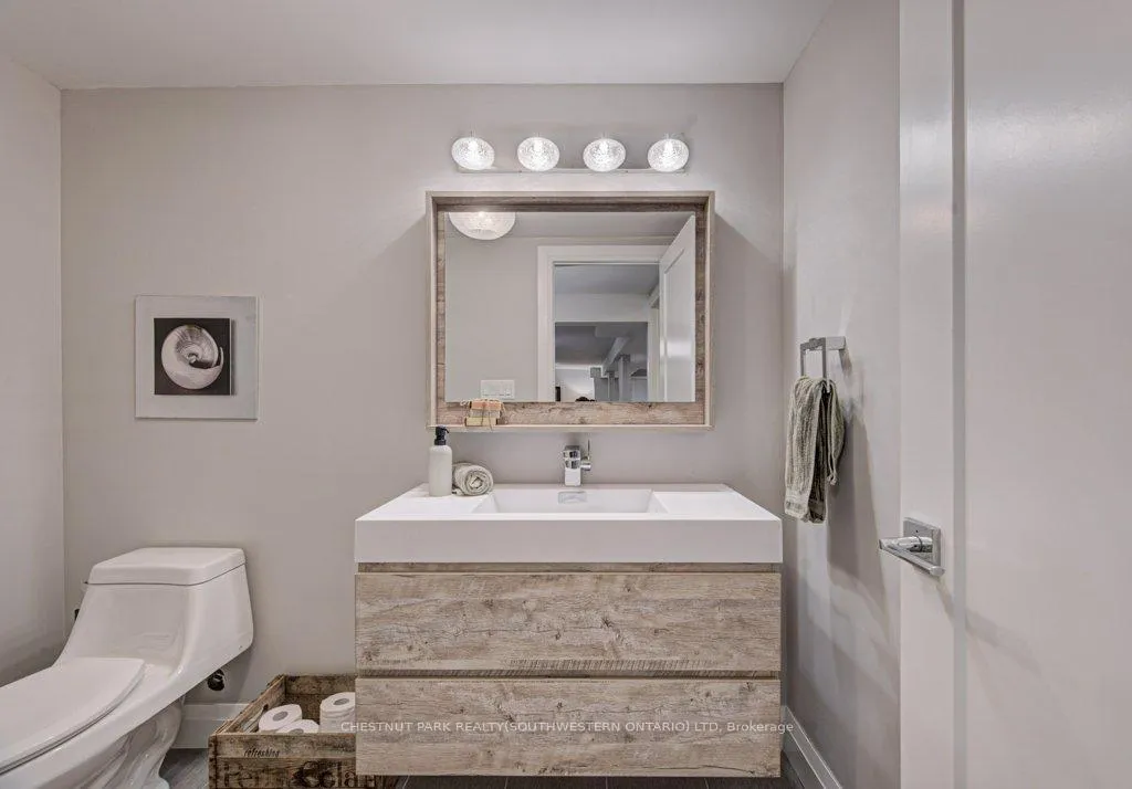 Photo 38 of 387 Stillmeadow Circle, Waterloo — HOMEH