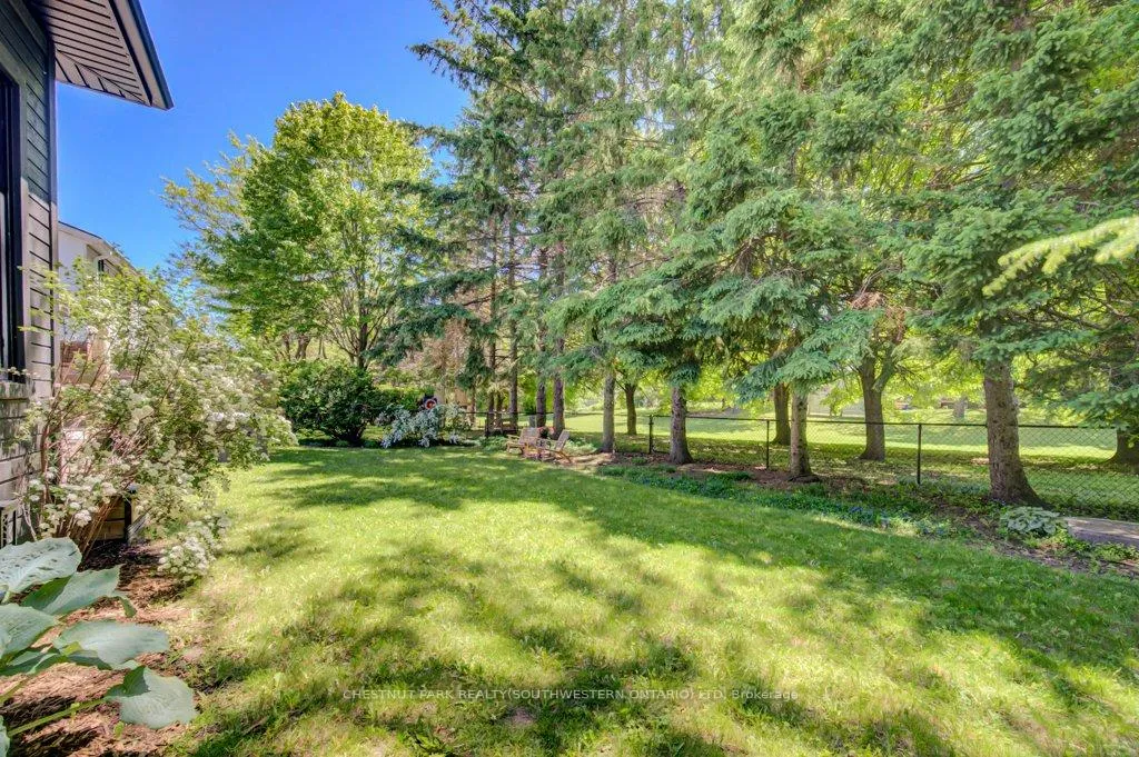 Photo 42 of 387 Stillmeadow Circle, Waterloo — HOMEH