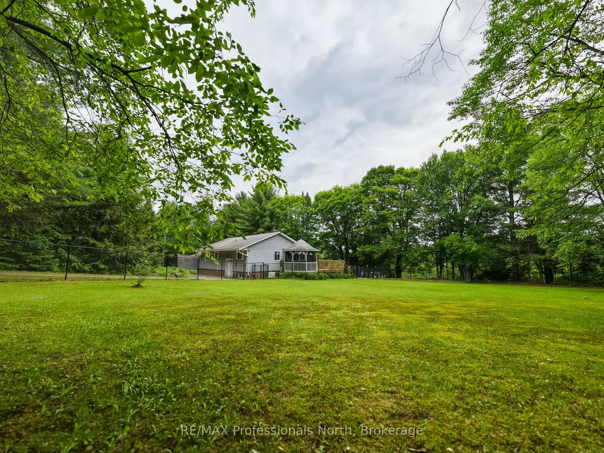 Photo 37 of 1020 Colony Road, Bracebridge — HOMEH