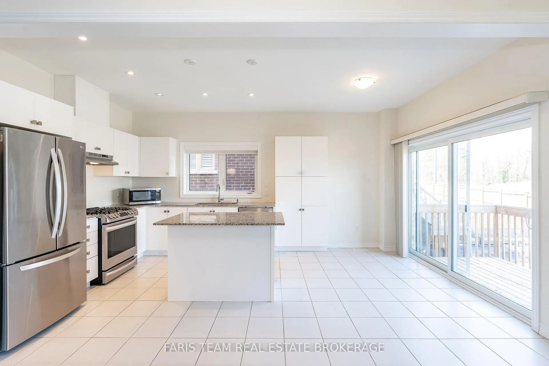 Photo 3 of 175 Muirfield Drive, Barrie, Ardagh — HOMEH
