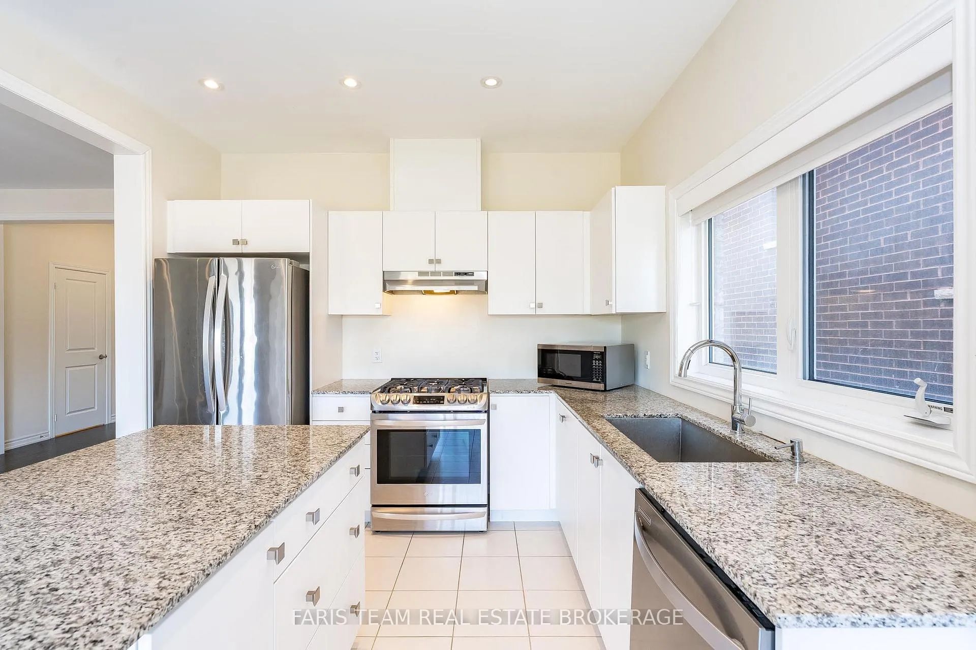 Photo 5 of 175 Muirfield Drive, Barrie, Ardagh — HOMEH