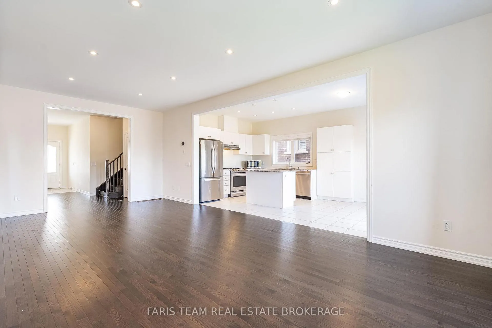 Photo 8 of 175 Muirfield Drive, Barrie, Ardagh — HOMEH