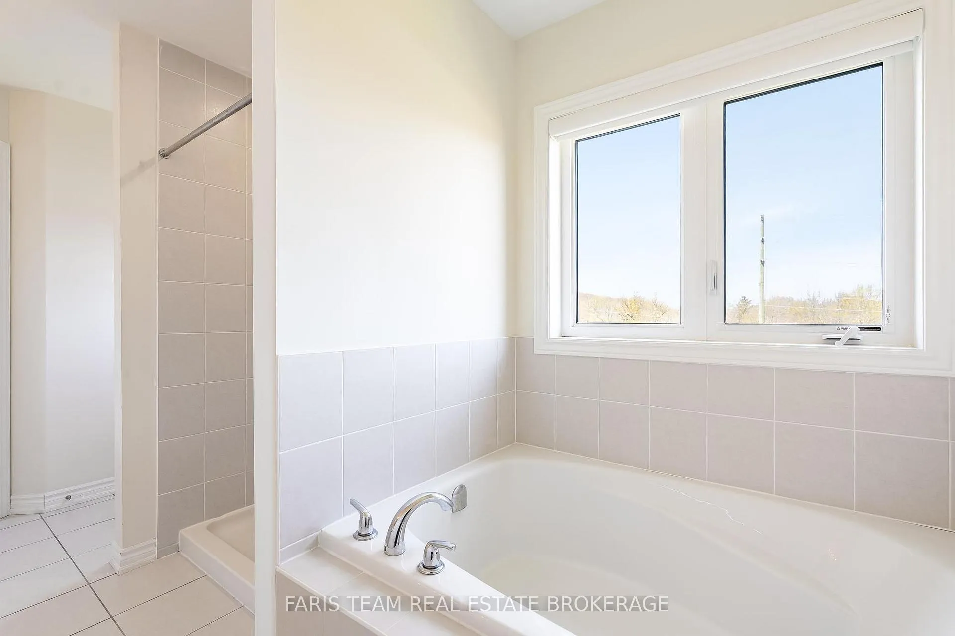 Photo 13 of 175 Muirfield Drive, Barrie, Ardagh — HOMEH