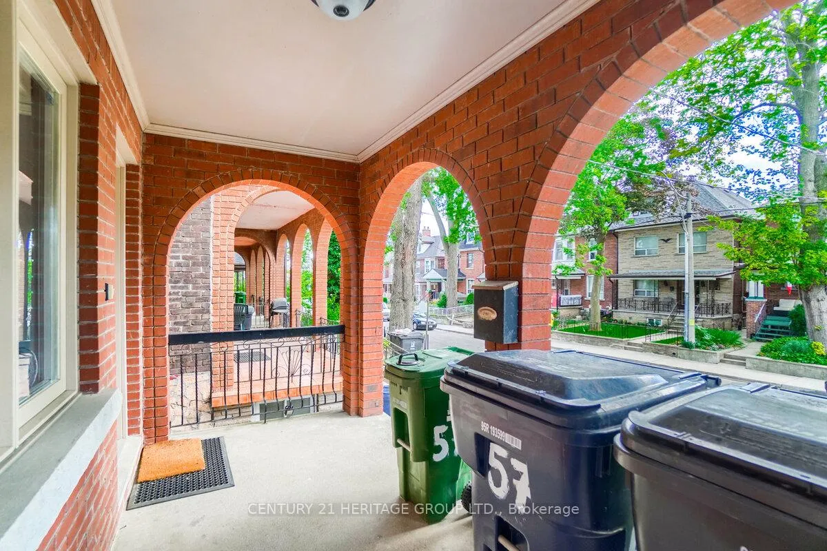 Photo 5 of Unit 2, 57 Beatrice Street, Toronto, Trinity-Bellwoods — HOMEH