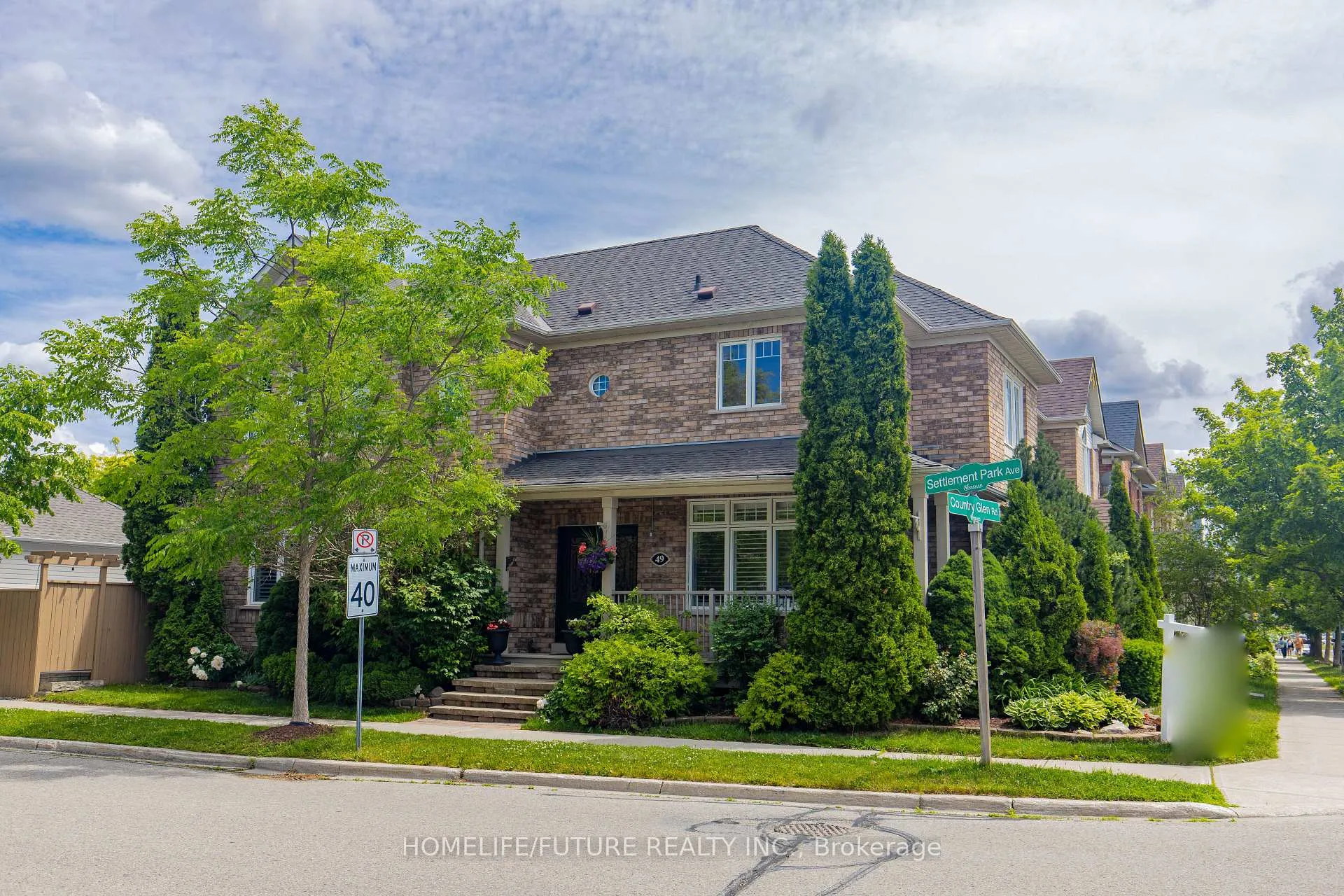 Photo 4 of 49 Country Glen Road, Markham, Cornell — HOMEH