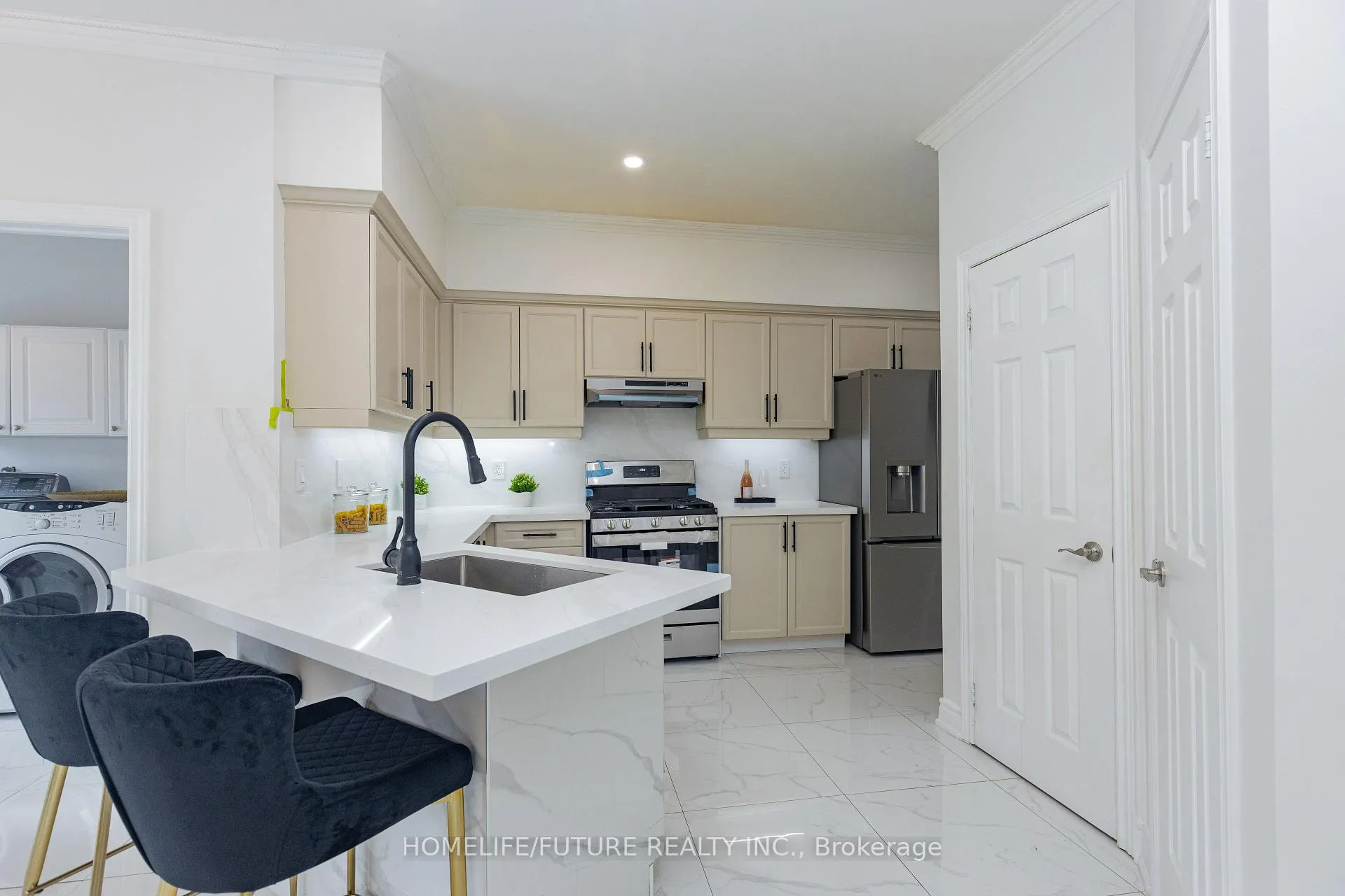 Photo 13 of 49 Country Glen Road, Markham, Cornell — HOMEH