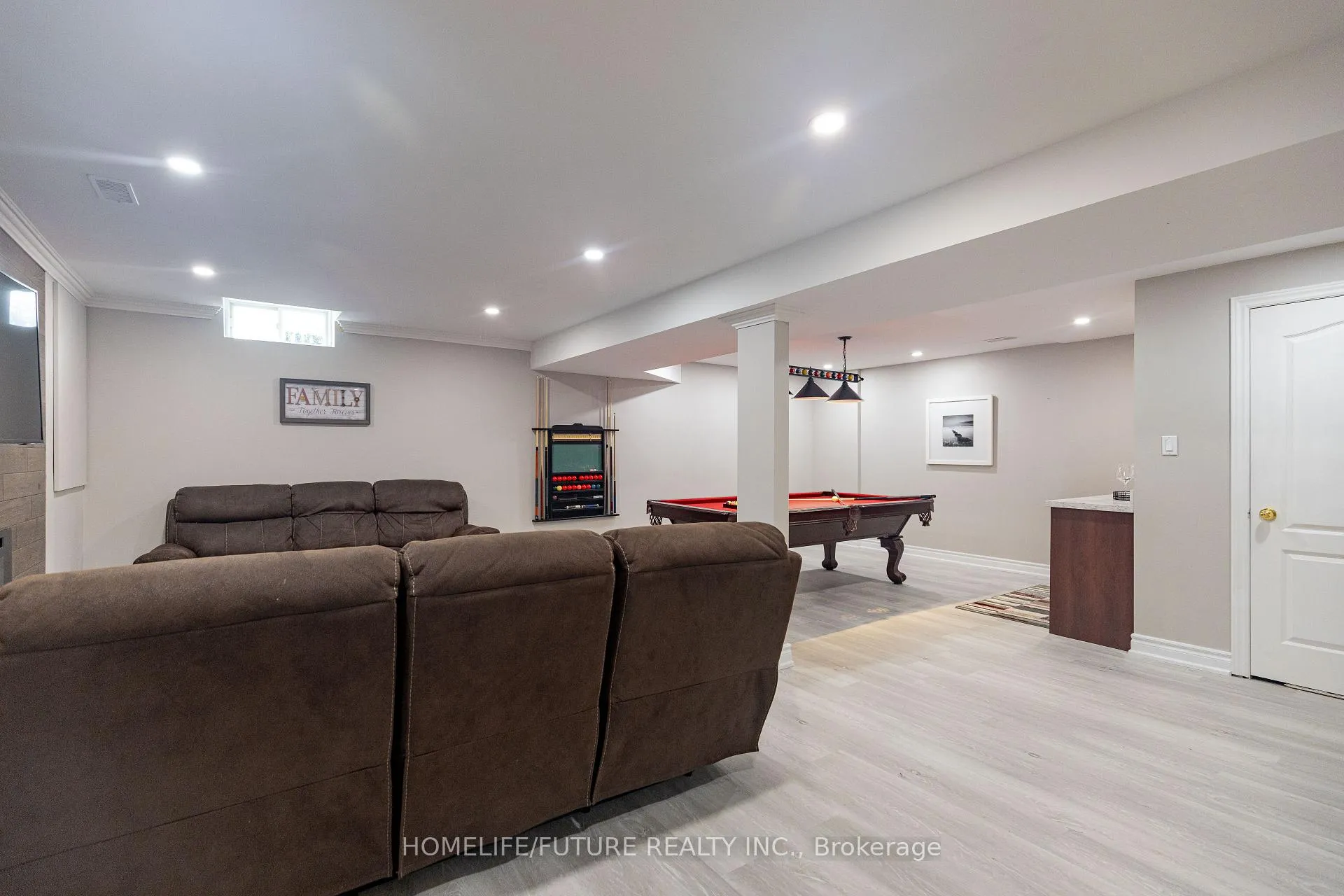 Photo 40 of 49 Country Glen Road, Markham, Cornell — HOMEH