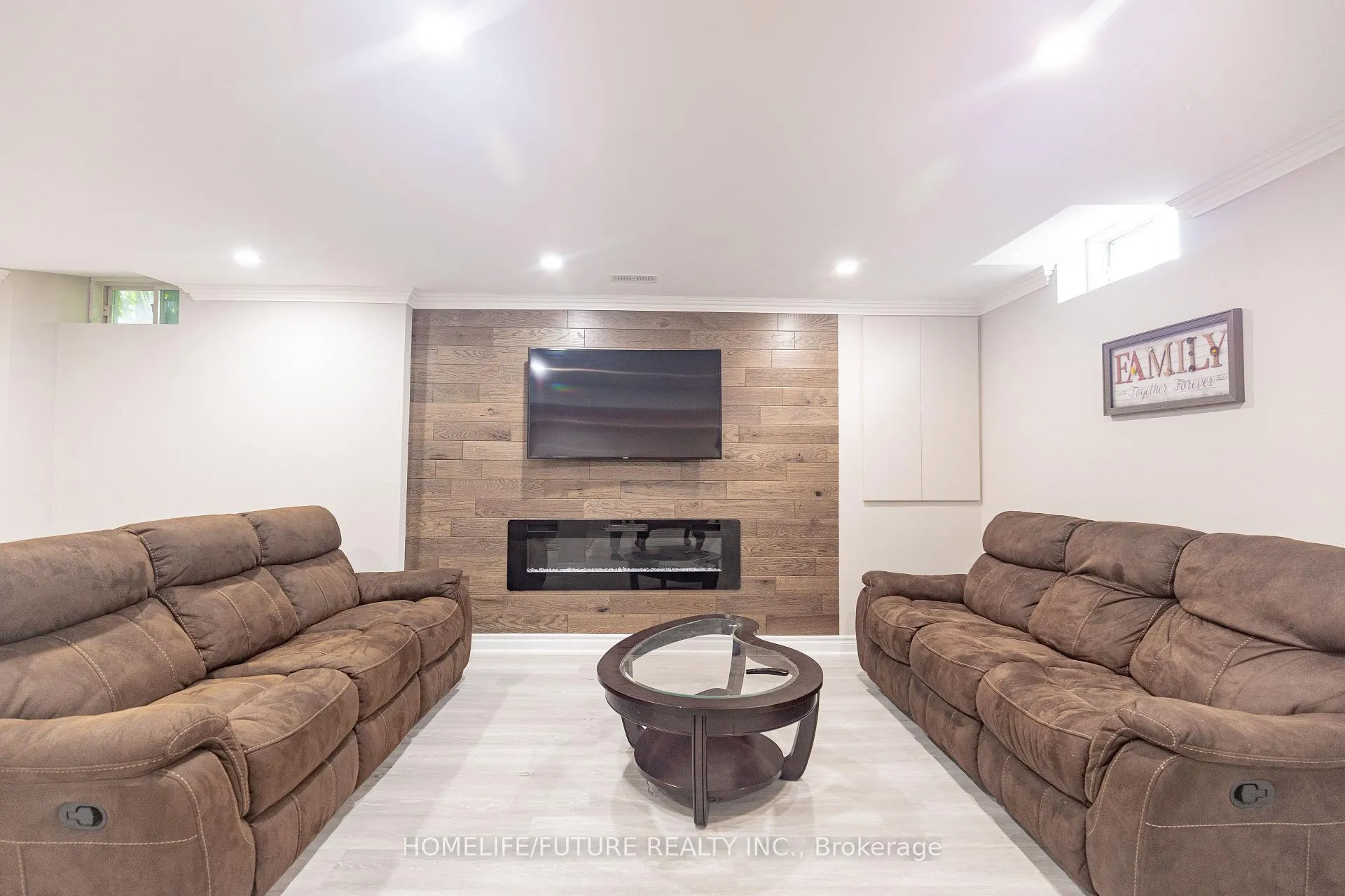 Photo 43 of 49 Country Glen Road, Markham, Cornell — HOMEH