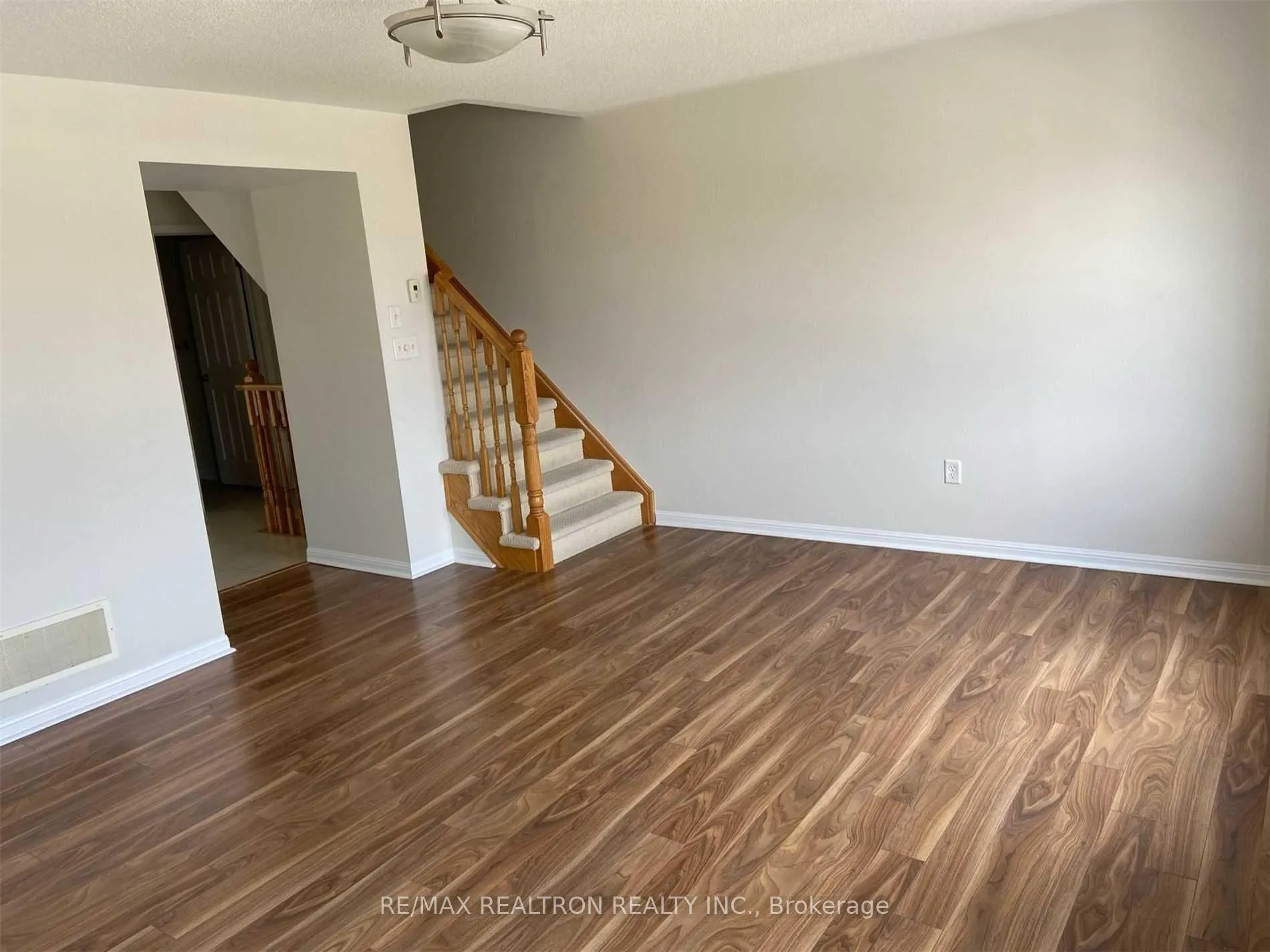 Photo 2 of 23 Sidford Road S, Brampton, Northwest Brampton — HOMEH