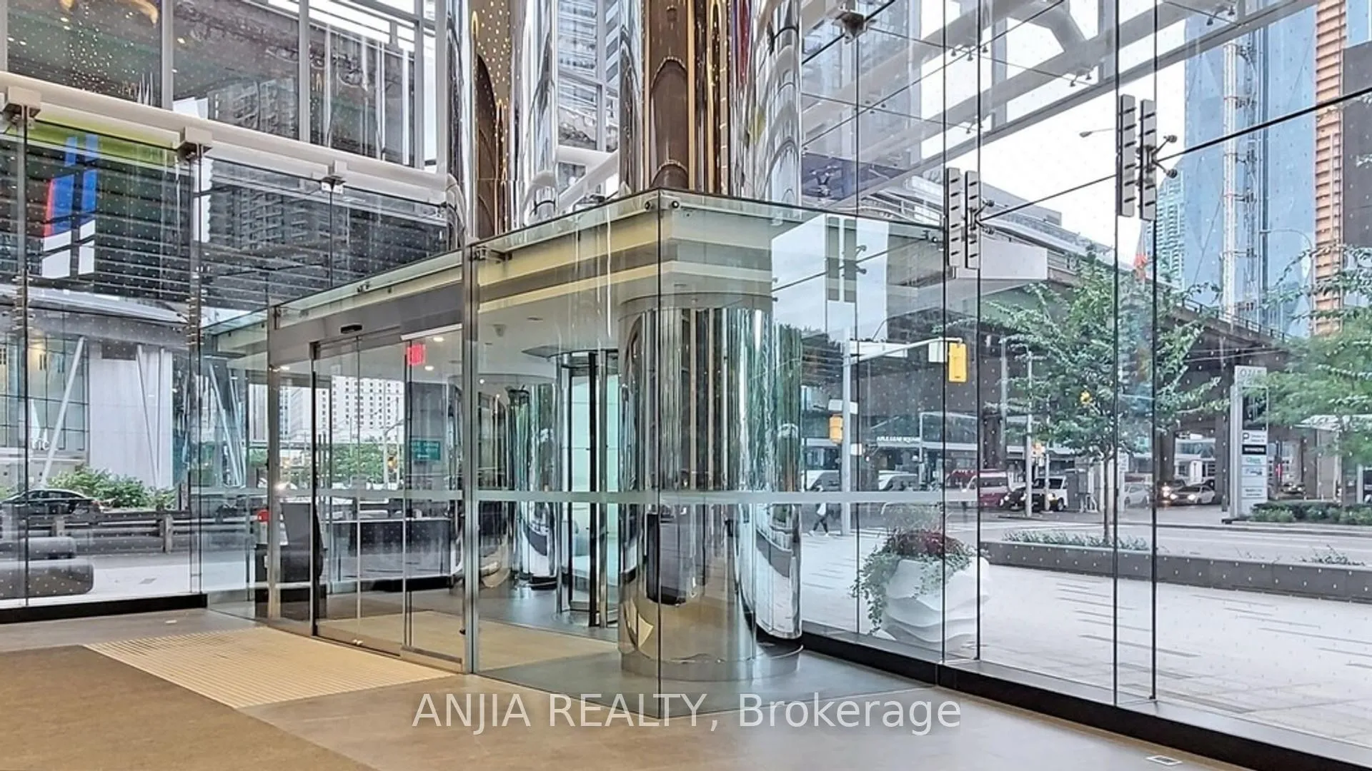 Photo 6 of Unit 5608, 10 York Street, Toronto, Waterfront Communities — HOMEH