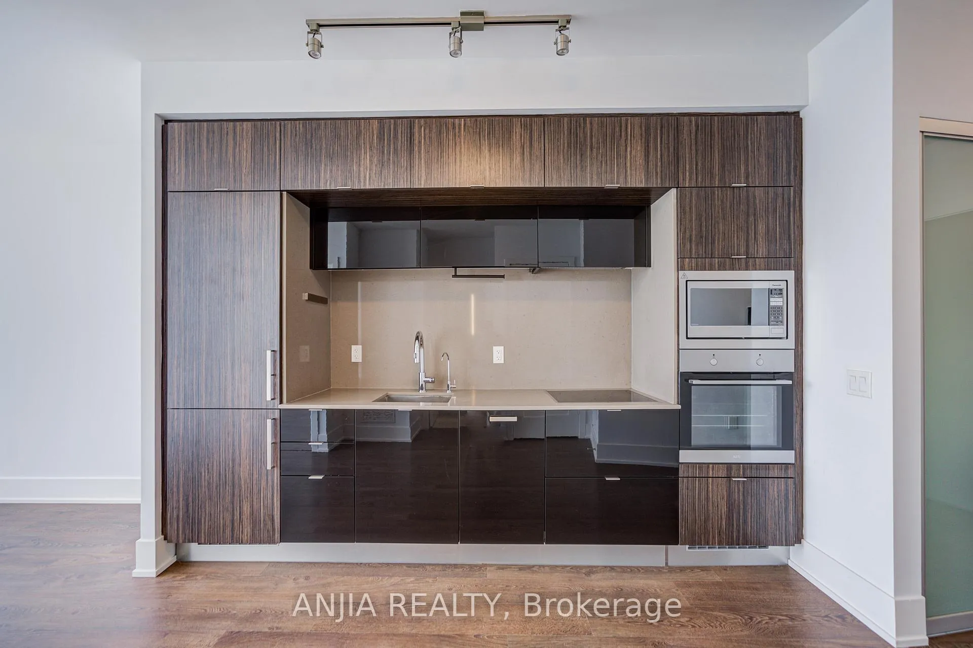 Photo 15 of Unit 5608, 10 York Street, Toronto, Waterfront Communities — HOMEH