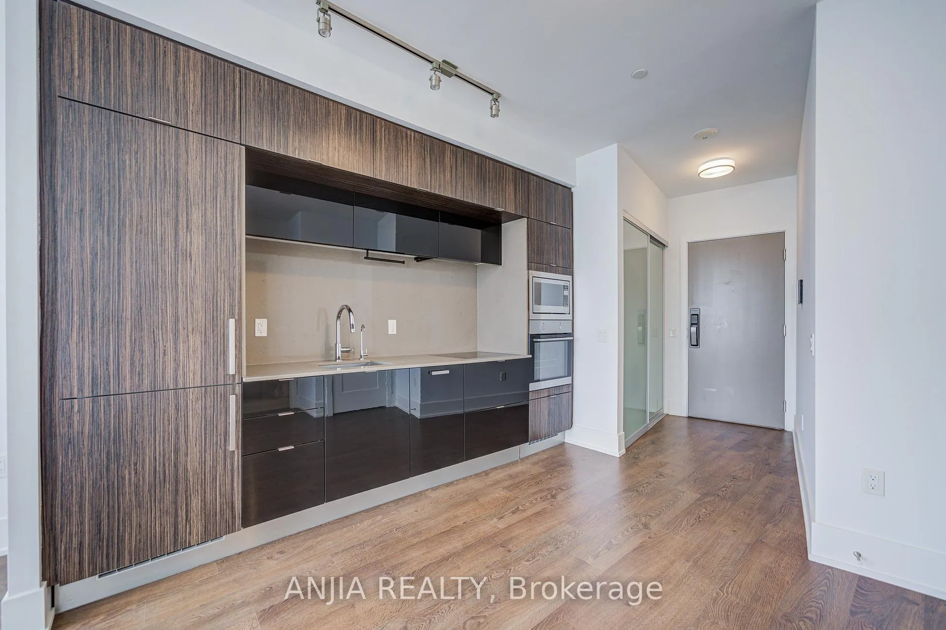 Photo 16 of Unit 5608, 10 York Street, Toronto, Waterfront Communities — HOMEH