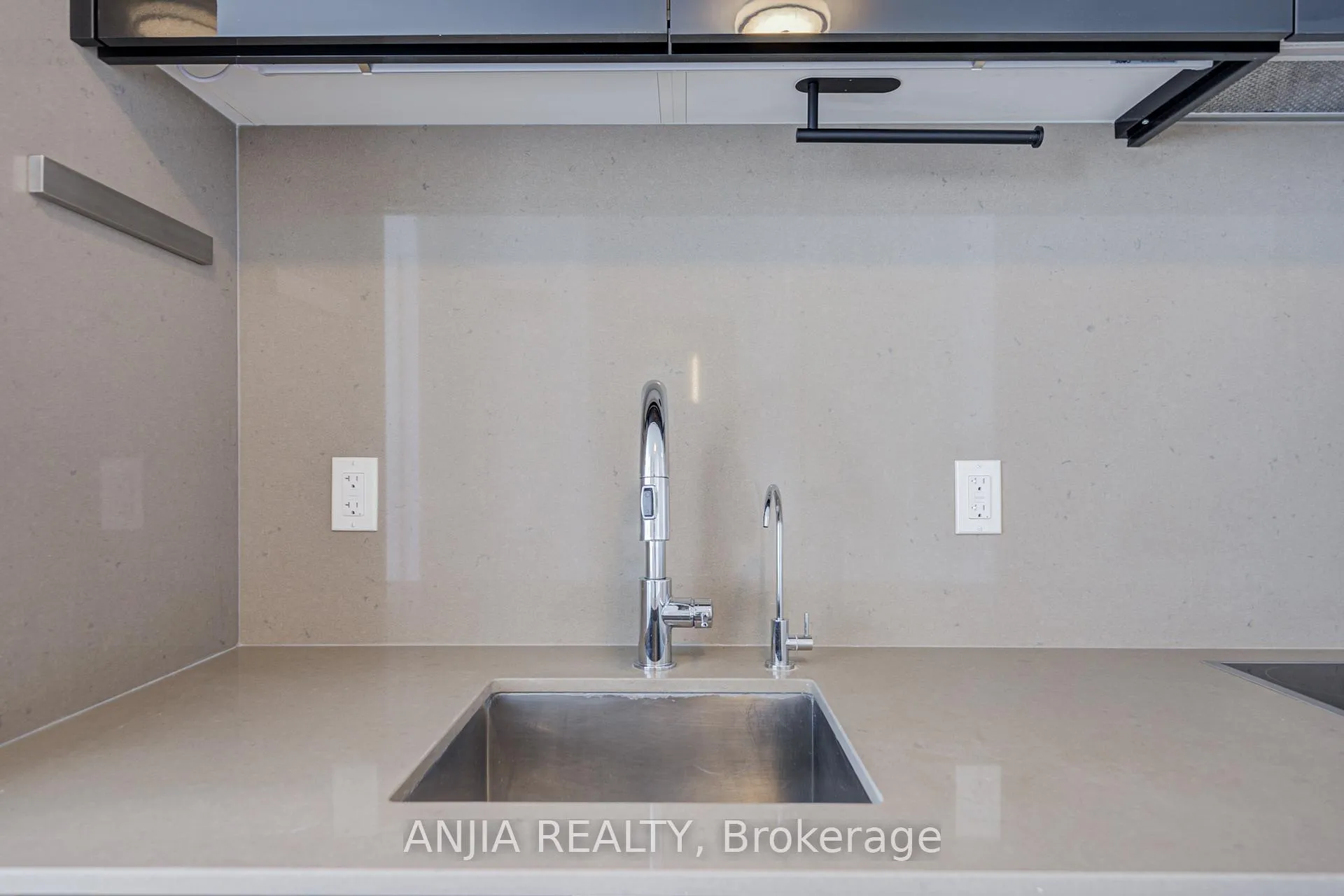 Photo 18 of Unit 5608, 10 York Street, Toronto, Waterfront Communities — HOMEH