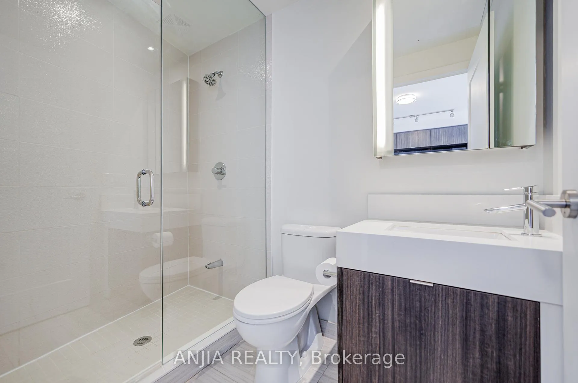 Photo 22 of Unit 5608, 10 York Street, Toronto, Waterfront Communities — HOMEH