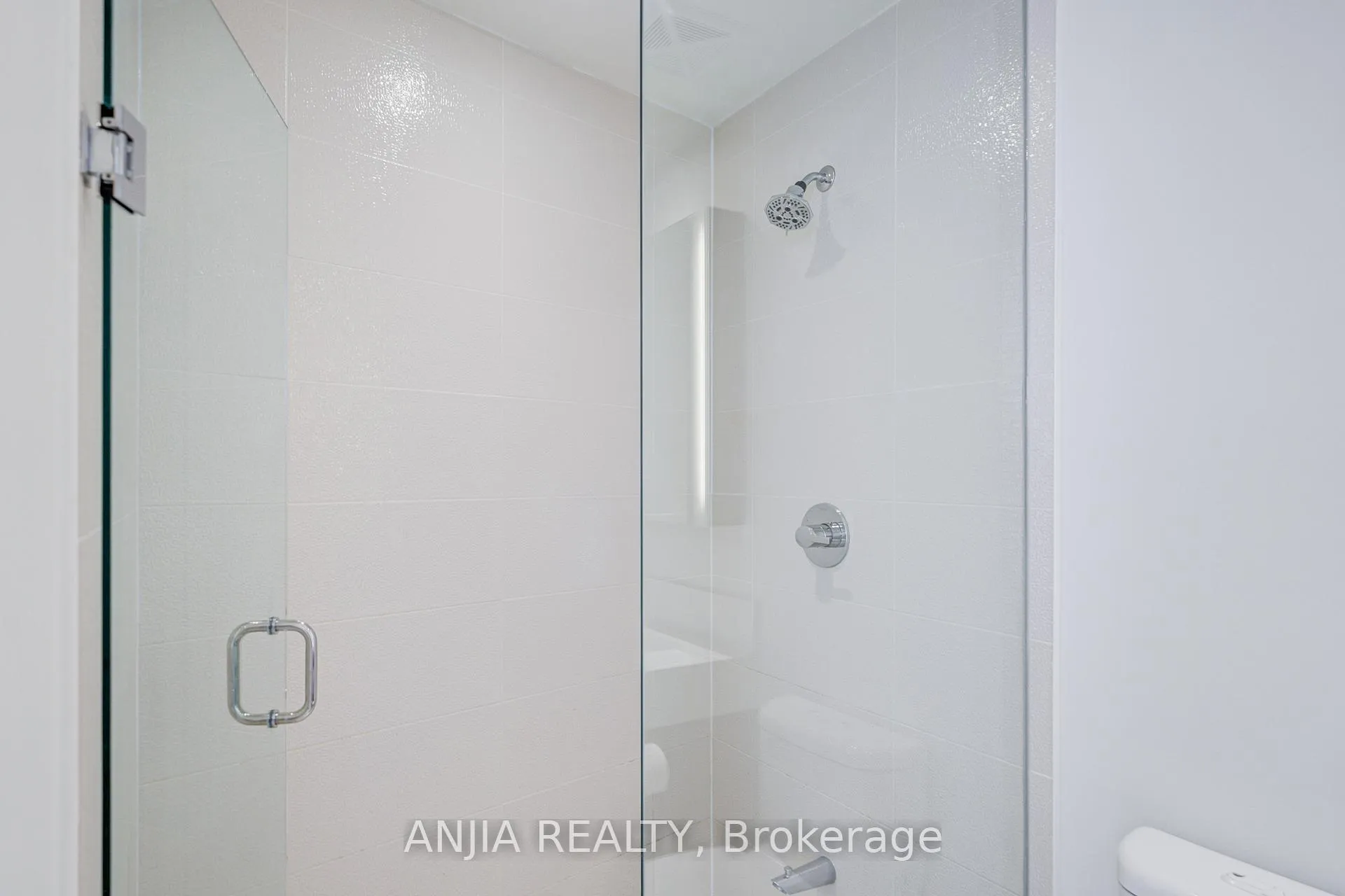 Photo 23 of Unit 5608, 10 York Street, Toronto, Waterfront Communities — HOMEH