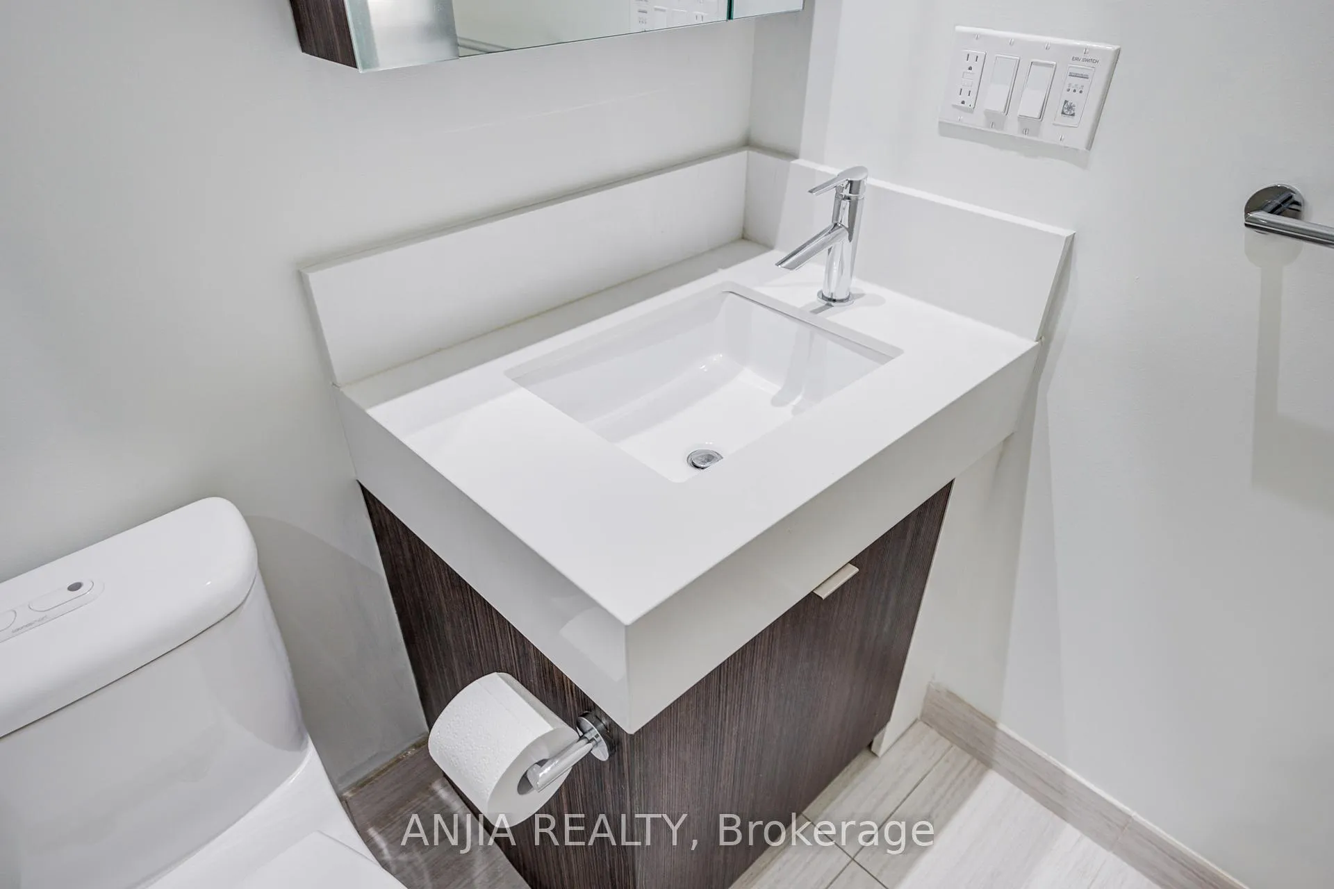 Photo 24 of Unit 5608, 10 York Street, Toronto, Waterfront Communities — HOMEH