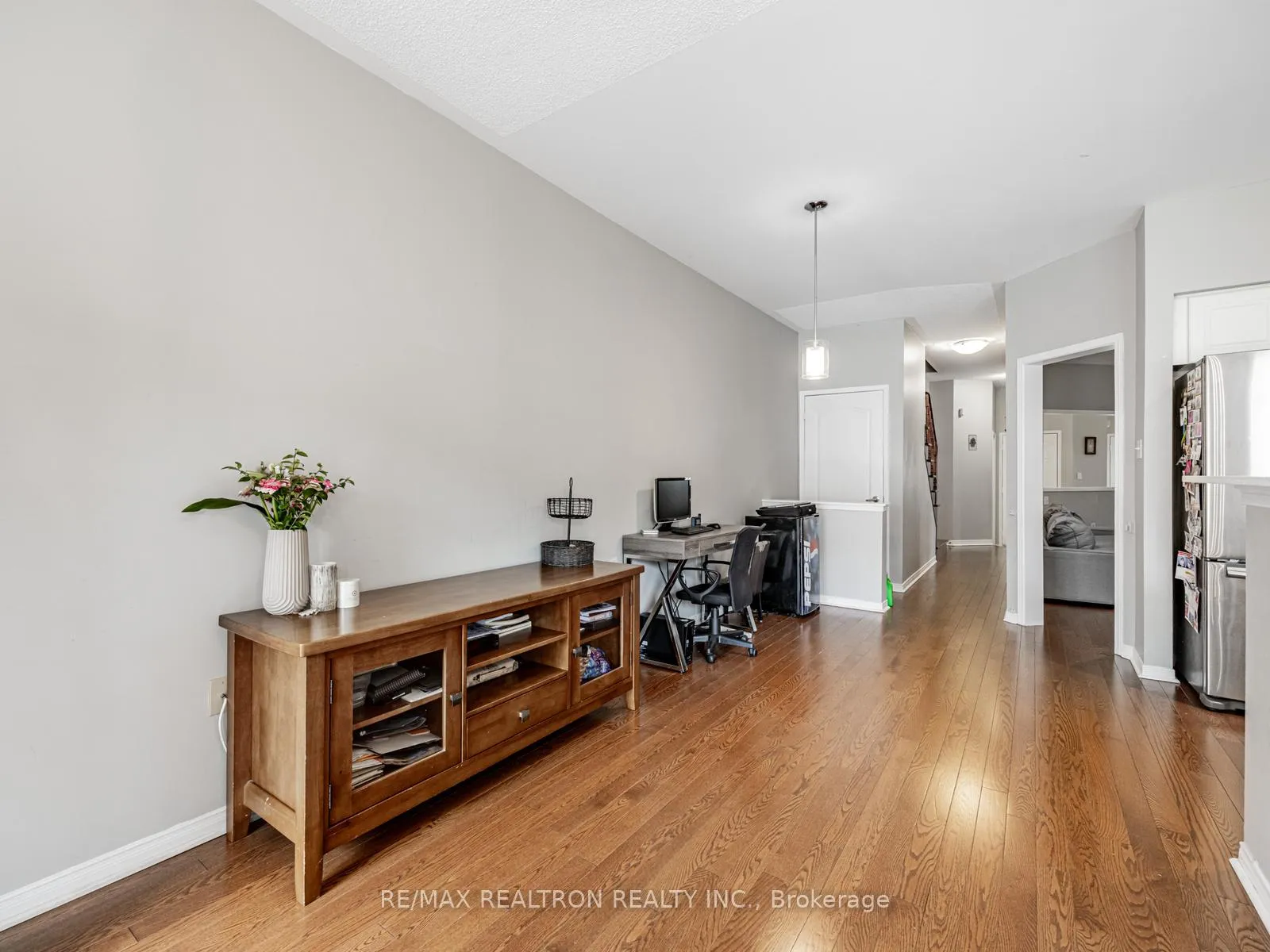 Photo 9 of 27 Tuscana Boulevard, Vaughan, Patterson — HOMEH
