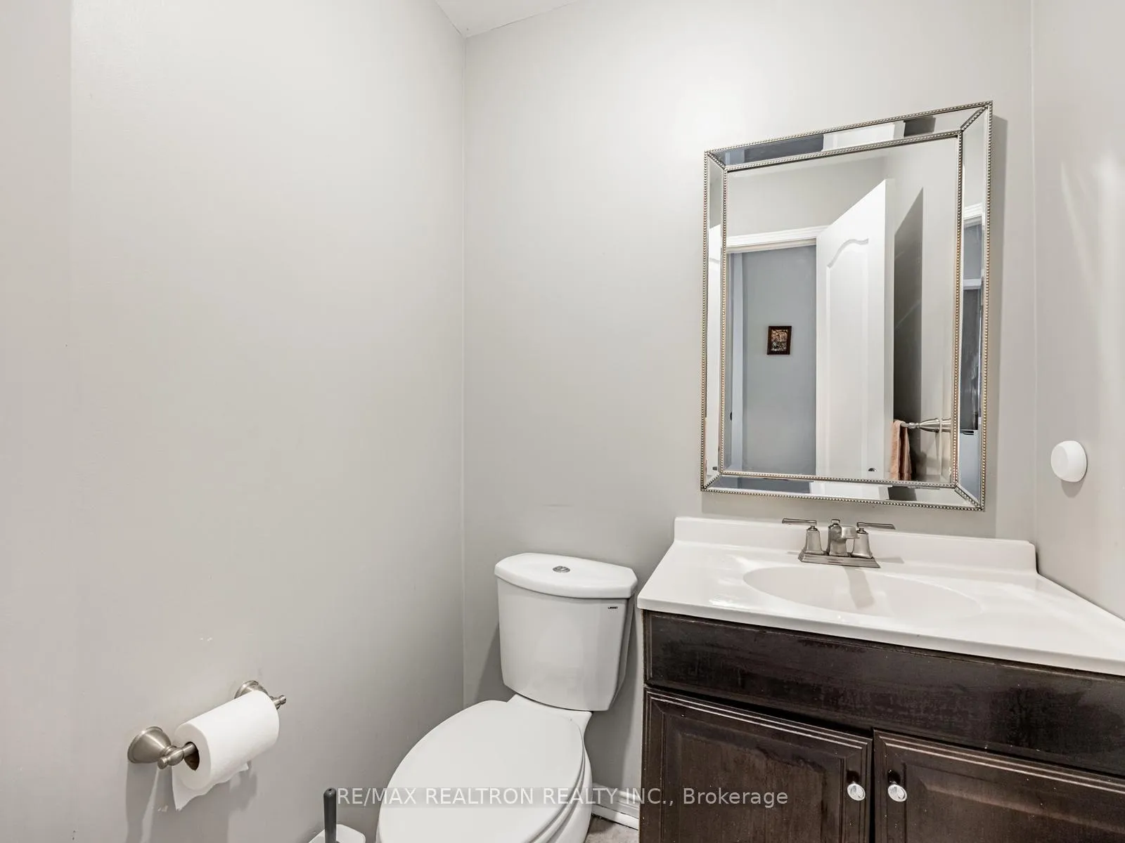 Photo 16 of 27 Tuscana Boulevard, Vaughan, Patterson — HOMEH