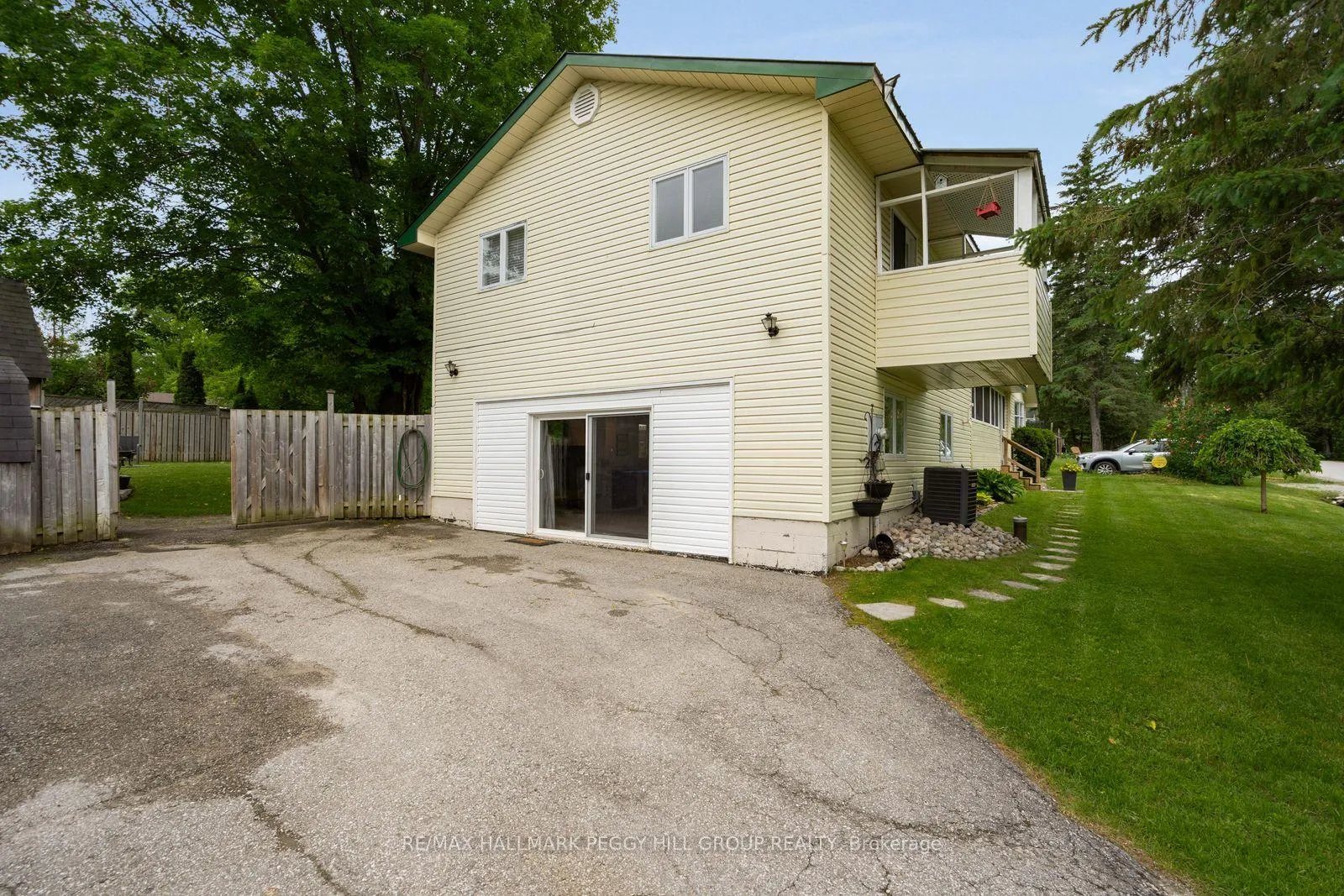 Photo 18 of 3 Earldom Boulevard, Tay, Port McNicoll — HOMEH