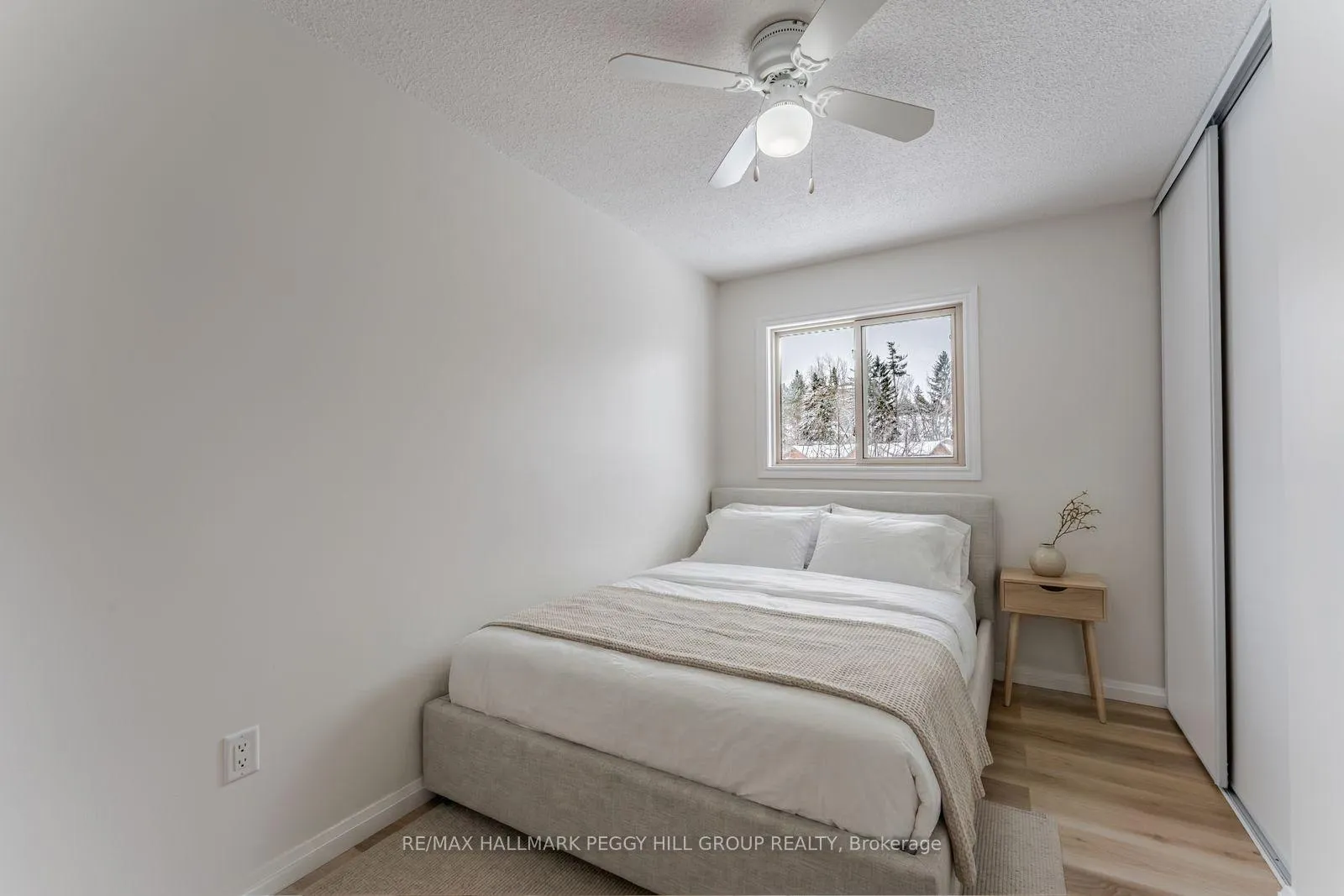 Photo 5 of Unit 7, 21 Evergreen Court, Barrie, Ardagh — HOMEH