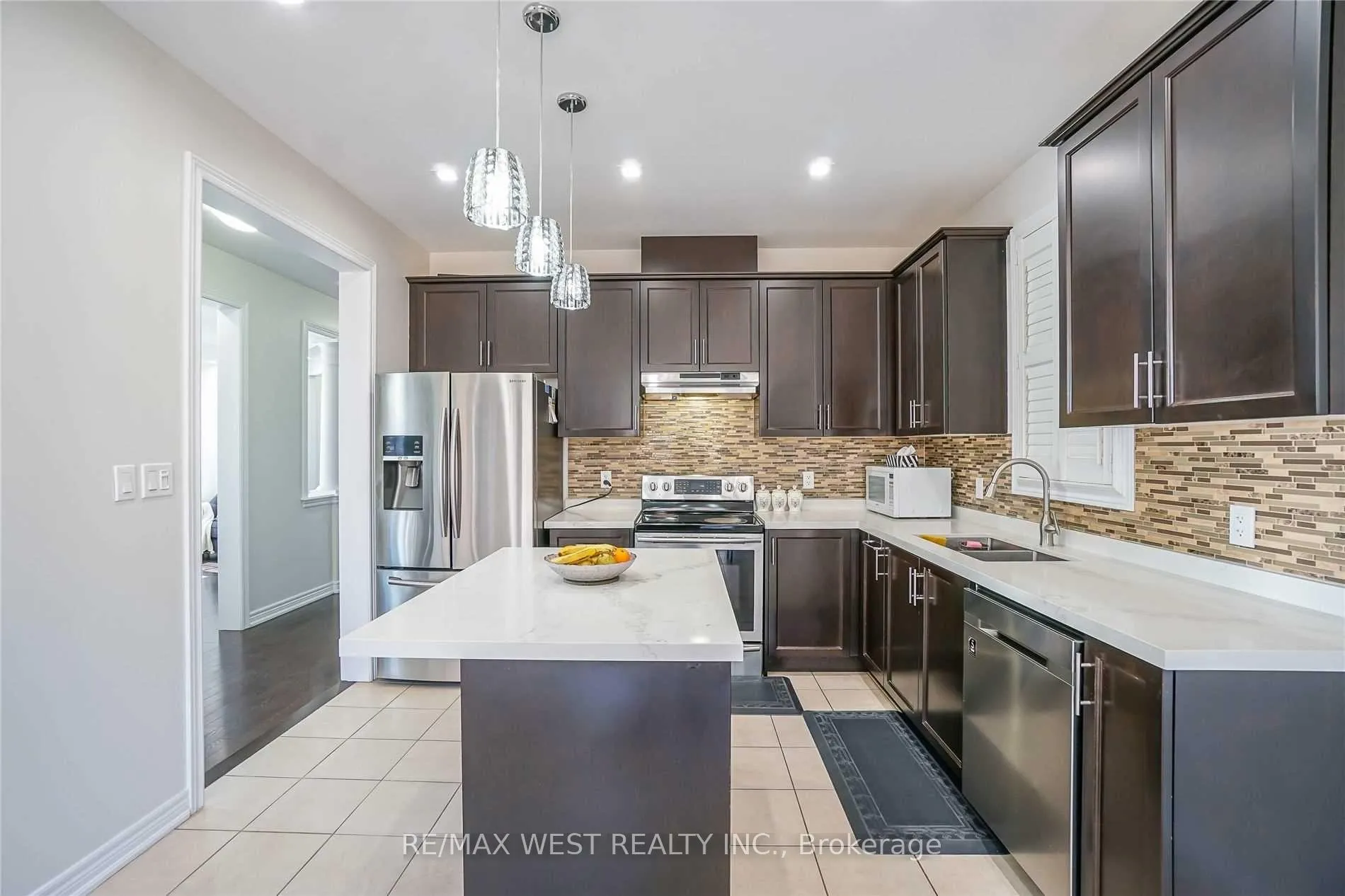 Photo 10 of 13 Parity Road, Brampton, Credit Valley — HOMEH