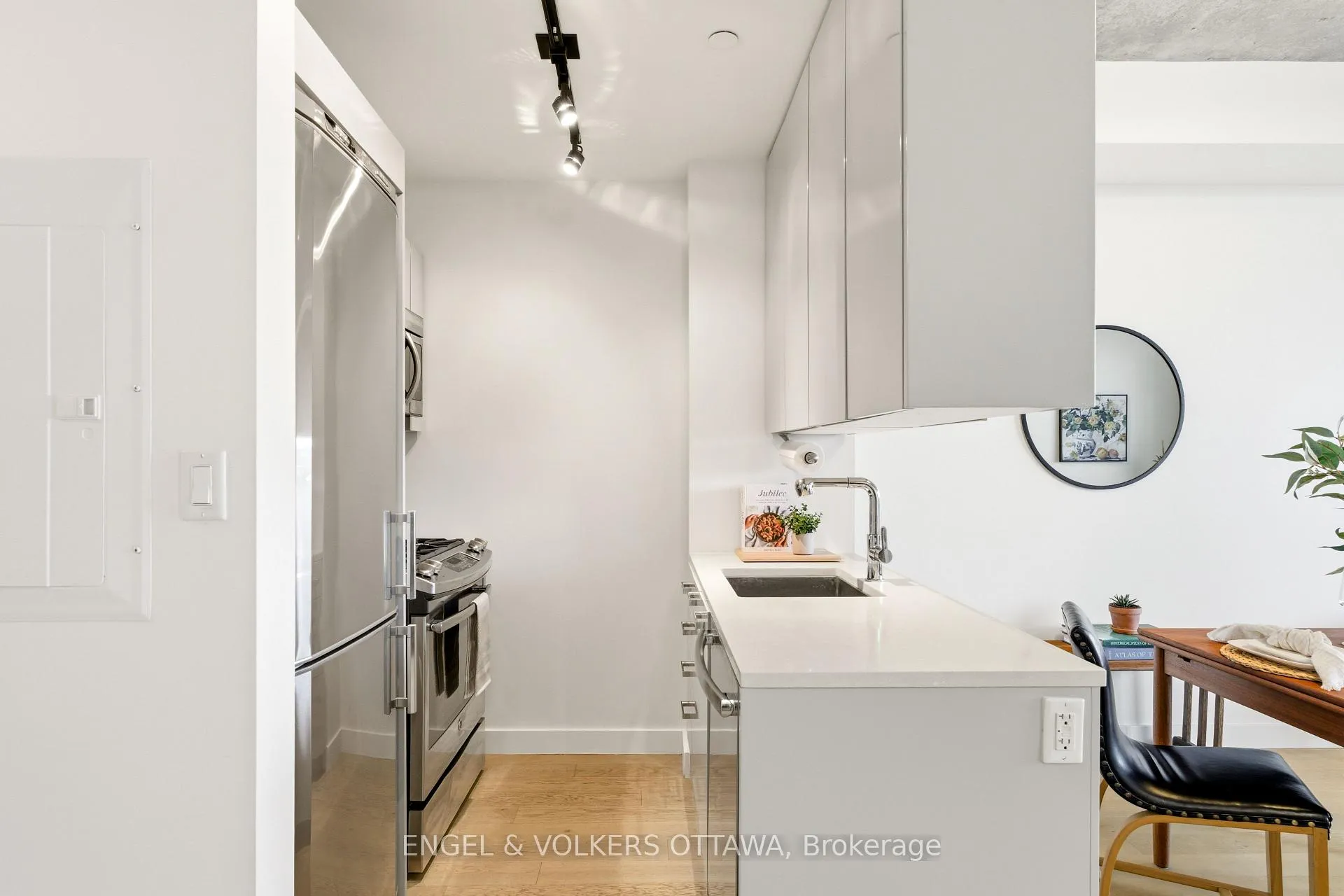Photo 7 of Unit 1004, 224 Lyon Street N, Ottawa, Ottawa Centre — HOMEH