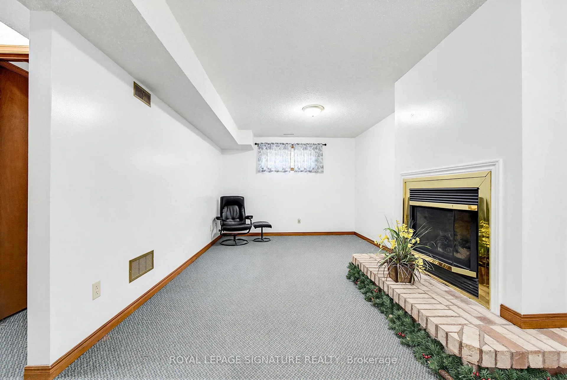 Photo 24 of 20 McFeeters Crescent, Clarington, Bowmanville — HOMEH