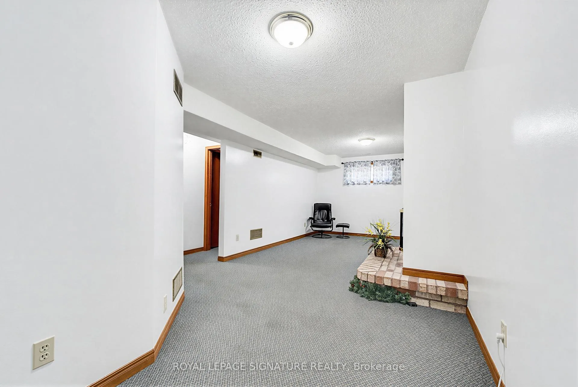 Photo 25 of 20 McFeeters Crescent, Clarington, Bowmanville — HOMEH