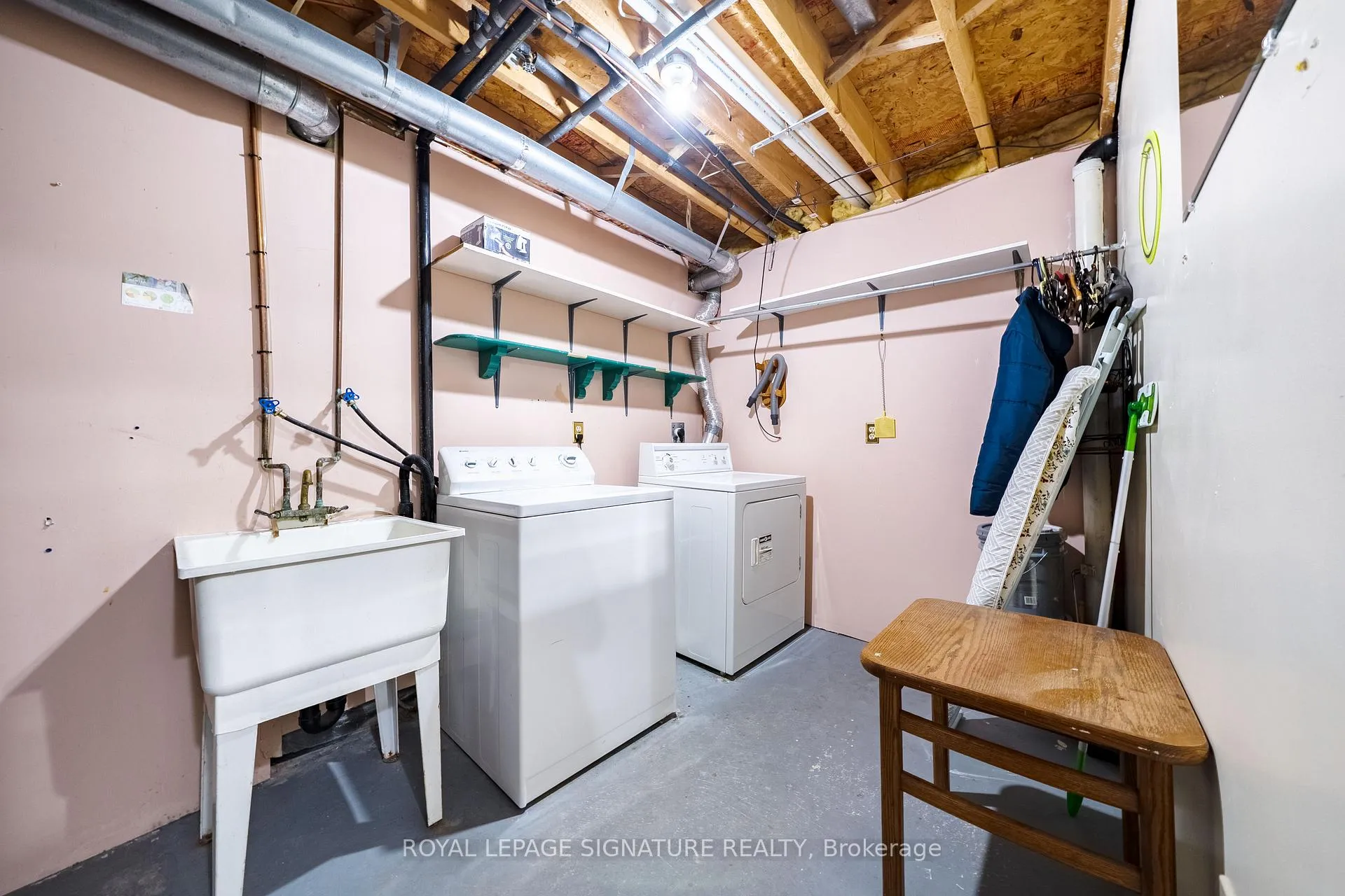 Photo 29 of 20 McFeeters Crescent, Clarington, Bowmanville — HOMEH