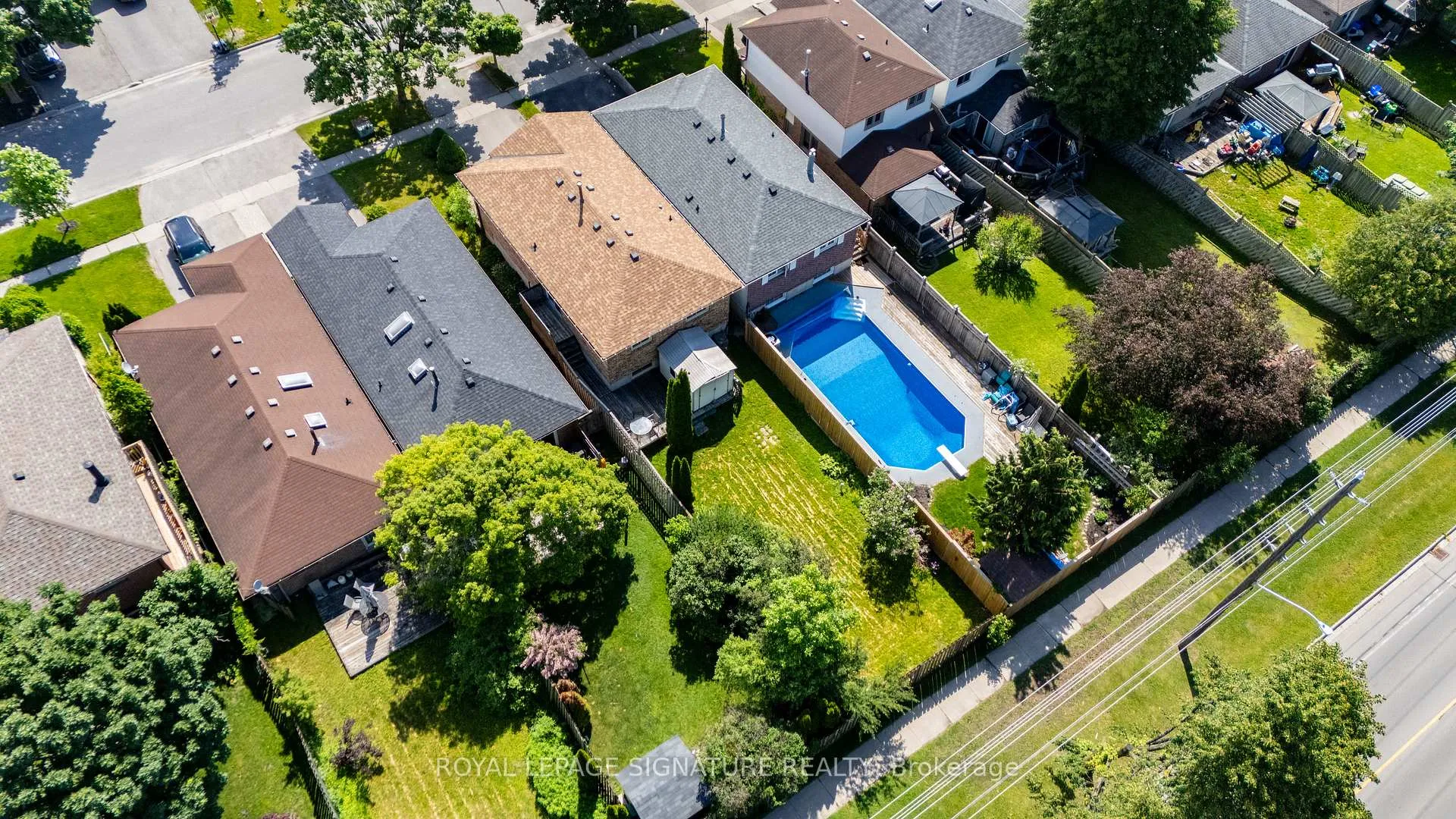 Photo 44 of 20 McFeeters Crescent, Clarington, Bowmanville — HOMEH