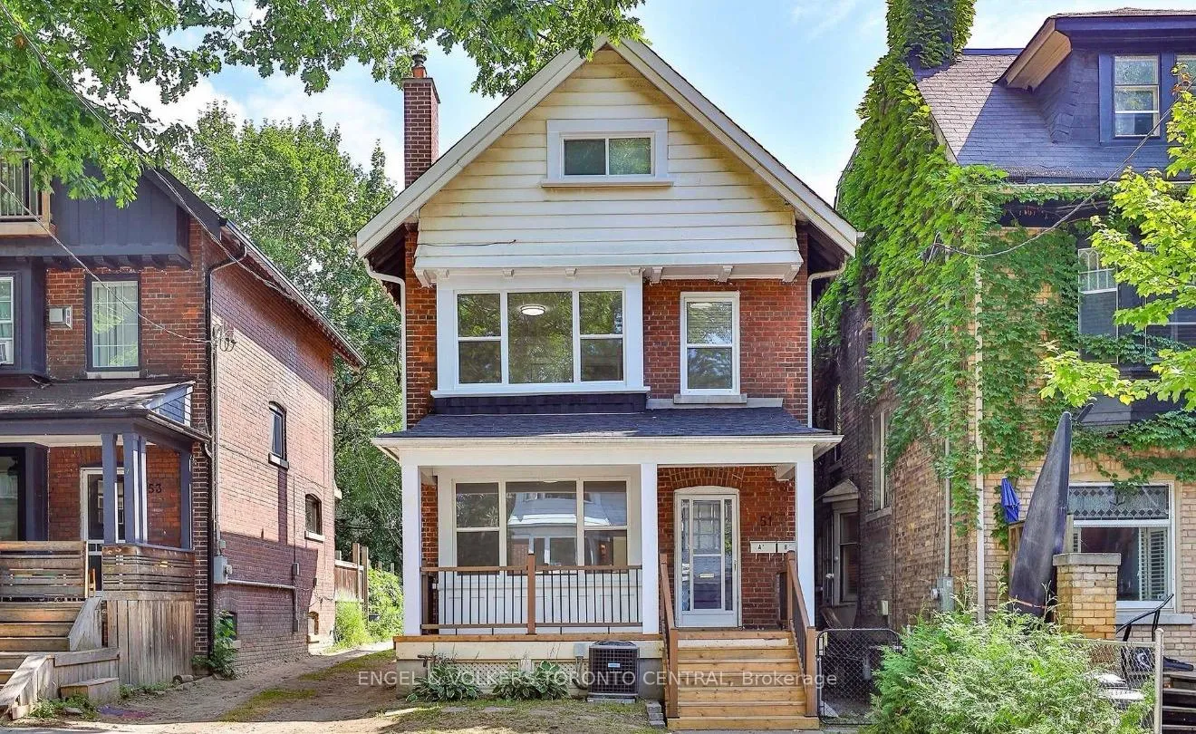 Front of 51B Fernwood Park Avenue
