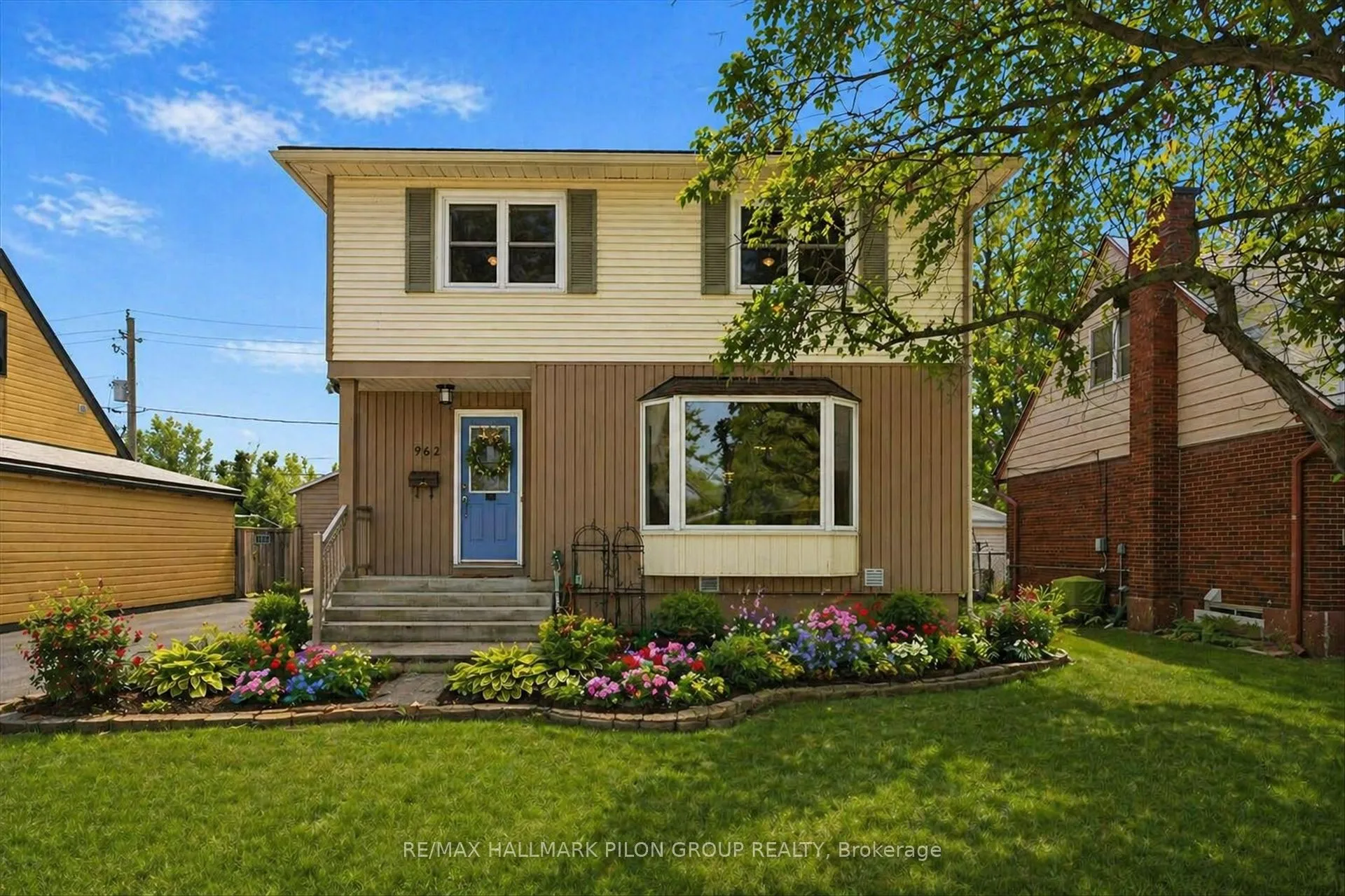 Front of 962 Weston Drive
