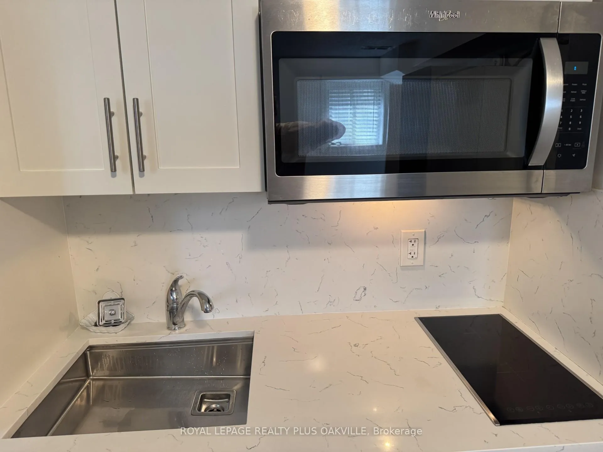 Photo 4 of Unit 6, 564 Lyons Lane, Oakville, Queen Elizabeth — HOMEH